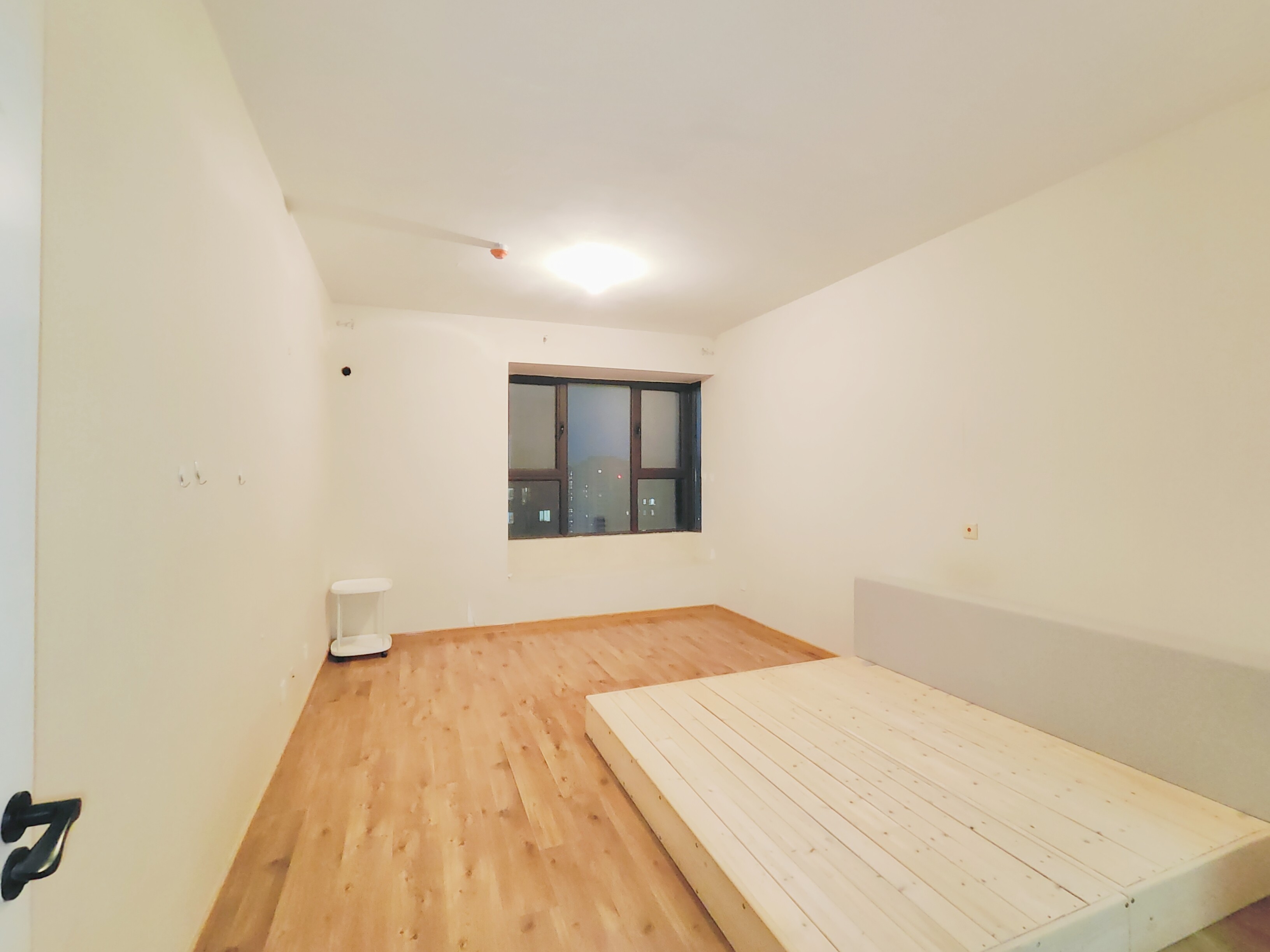 海尔云世界滟澜公馆花园