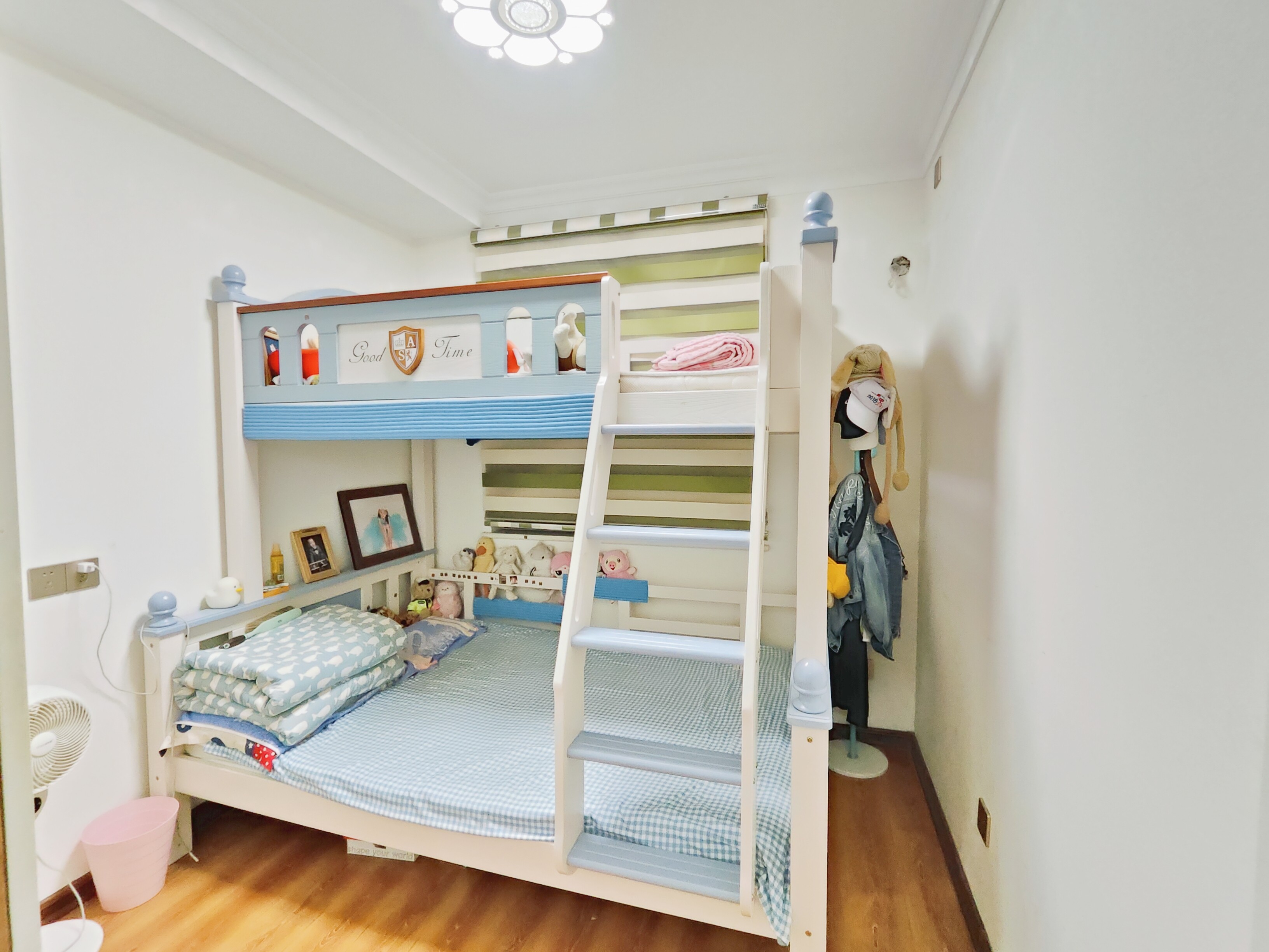 海尔云世界滟澜公馆花园