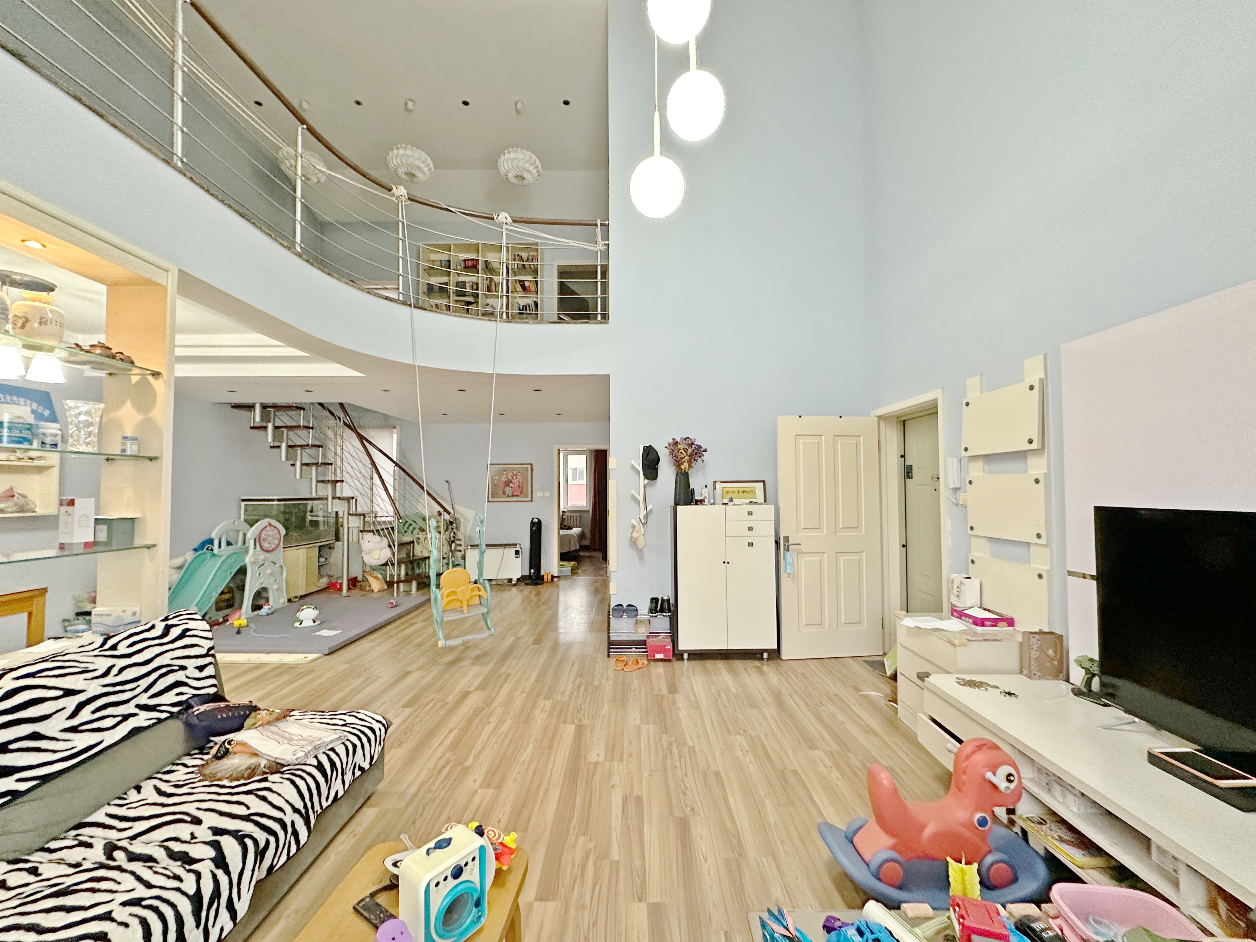 卧龙花园龙和苑