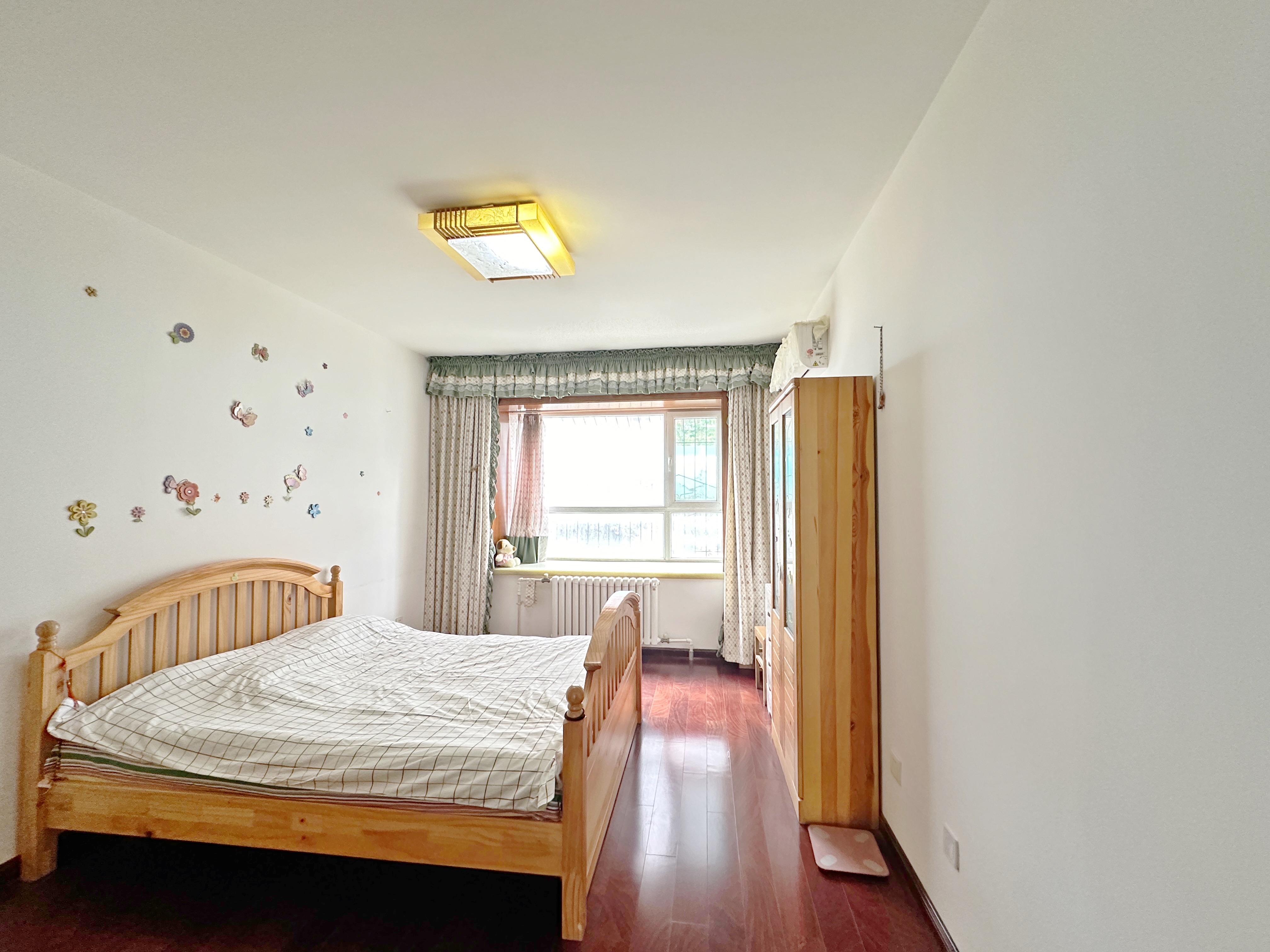 卧龙花园龙泰苑