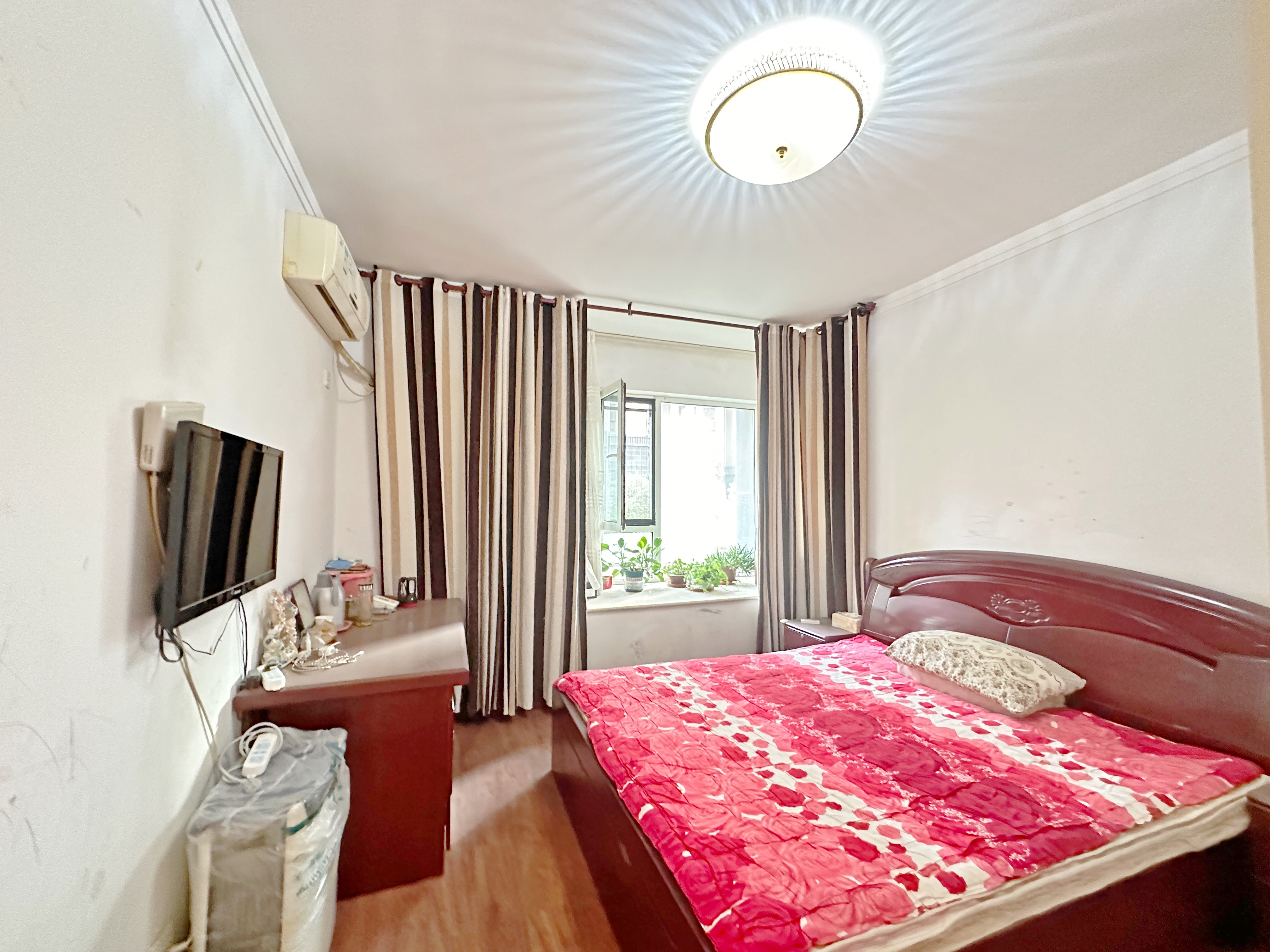 绿地新里卢浮公馆