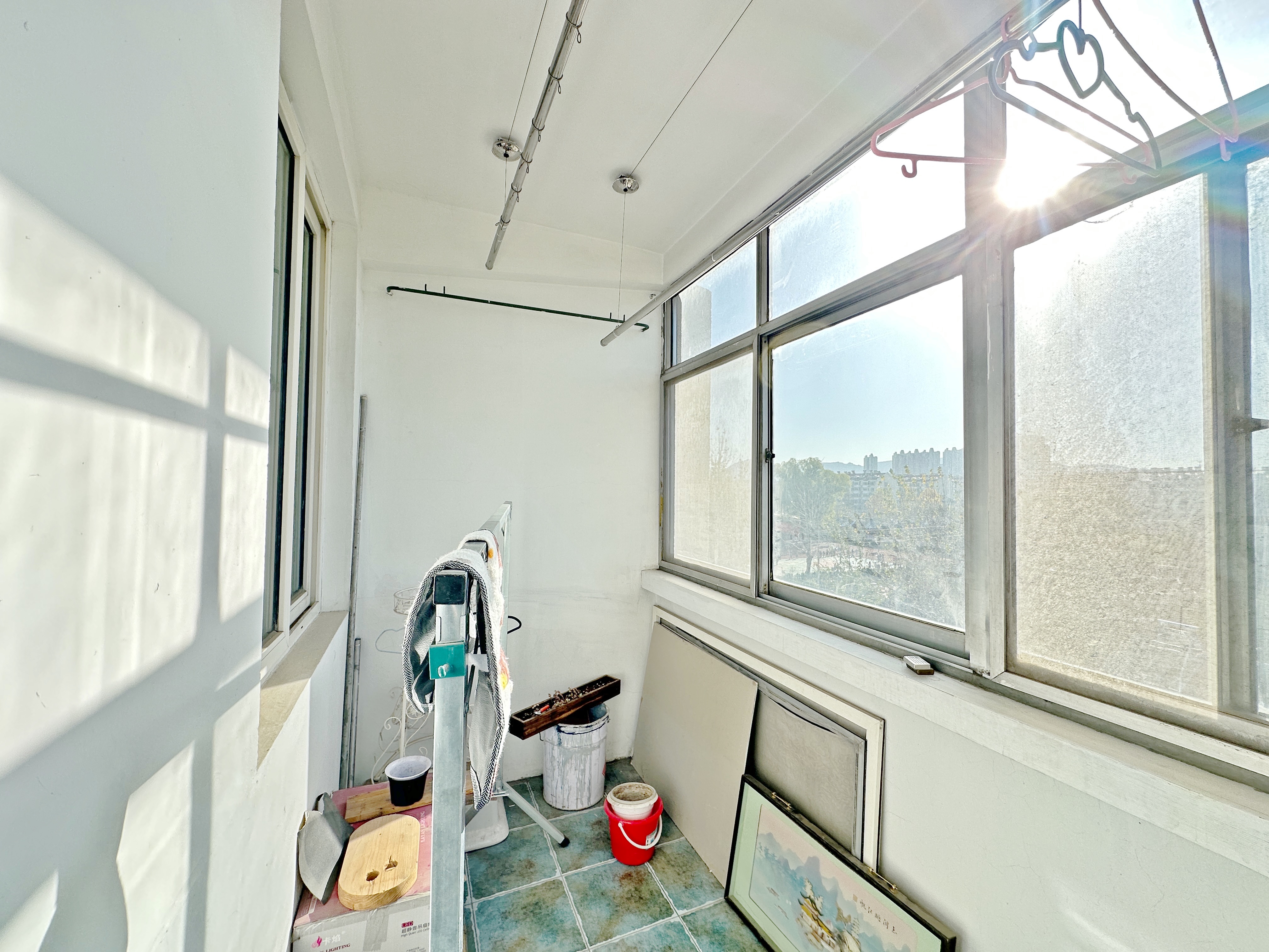 白马山铁路新村