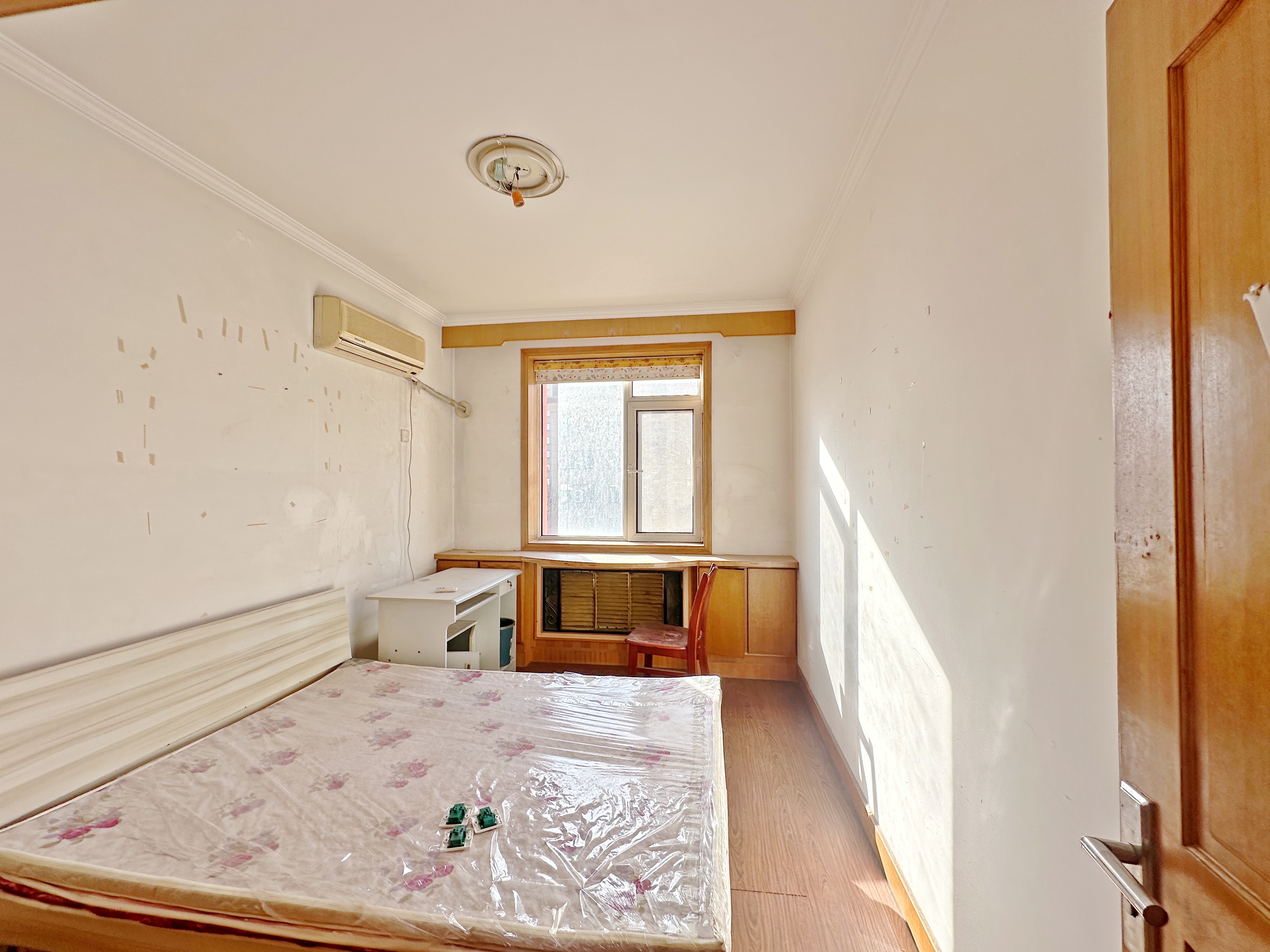 卧龙花园龙和苑