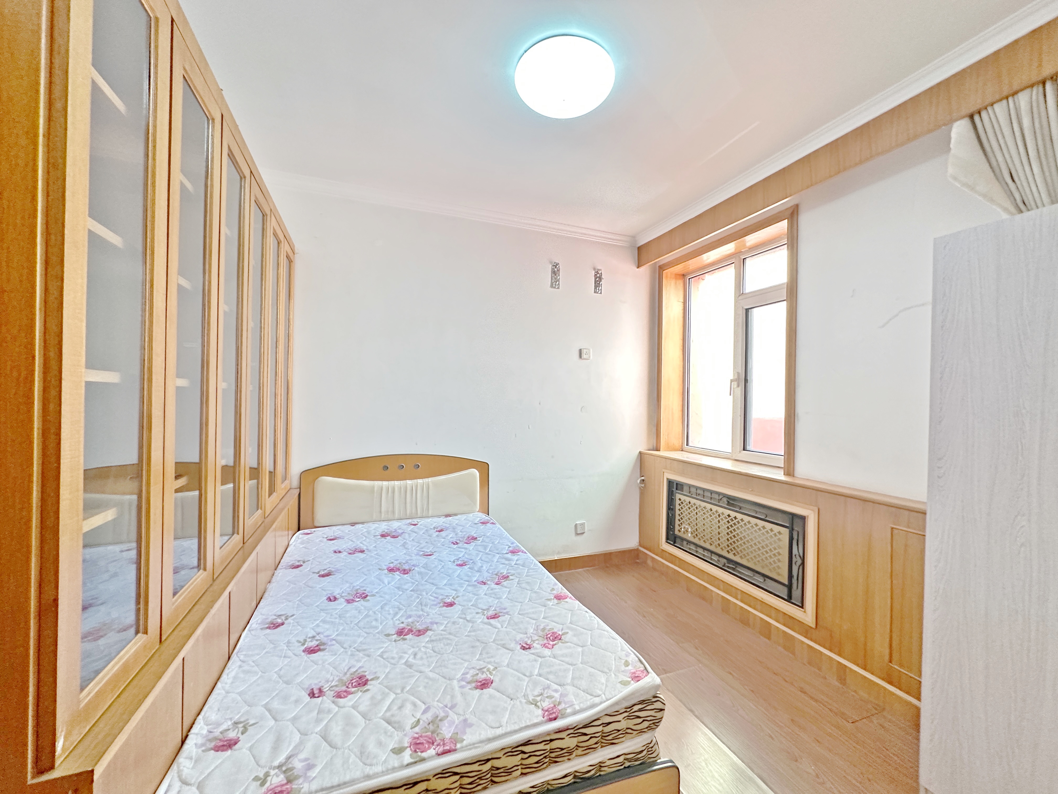 卧龙花园龙和苑