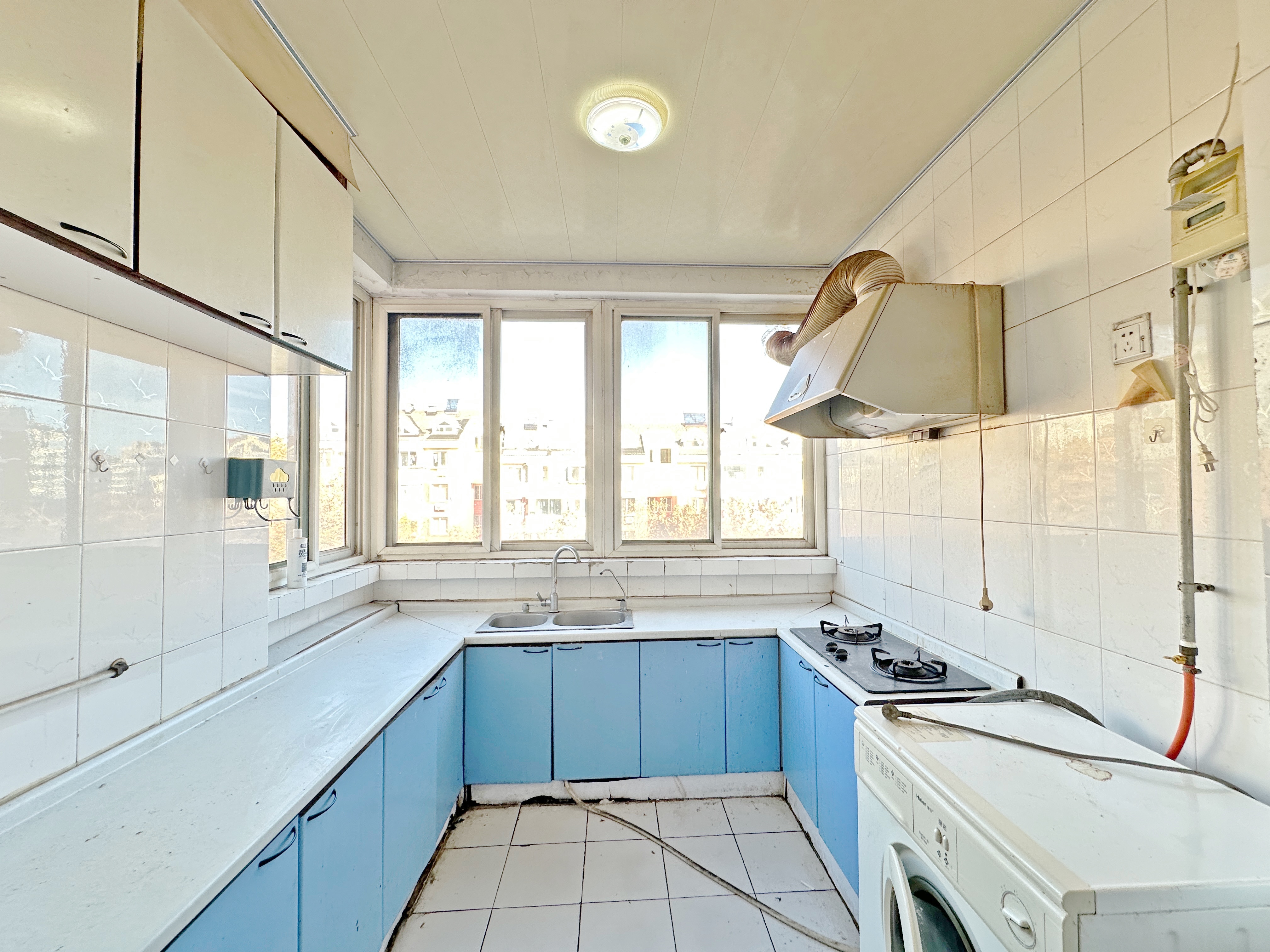 卧龙花园龙和苑