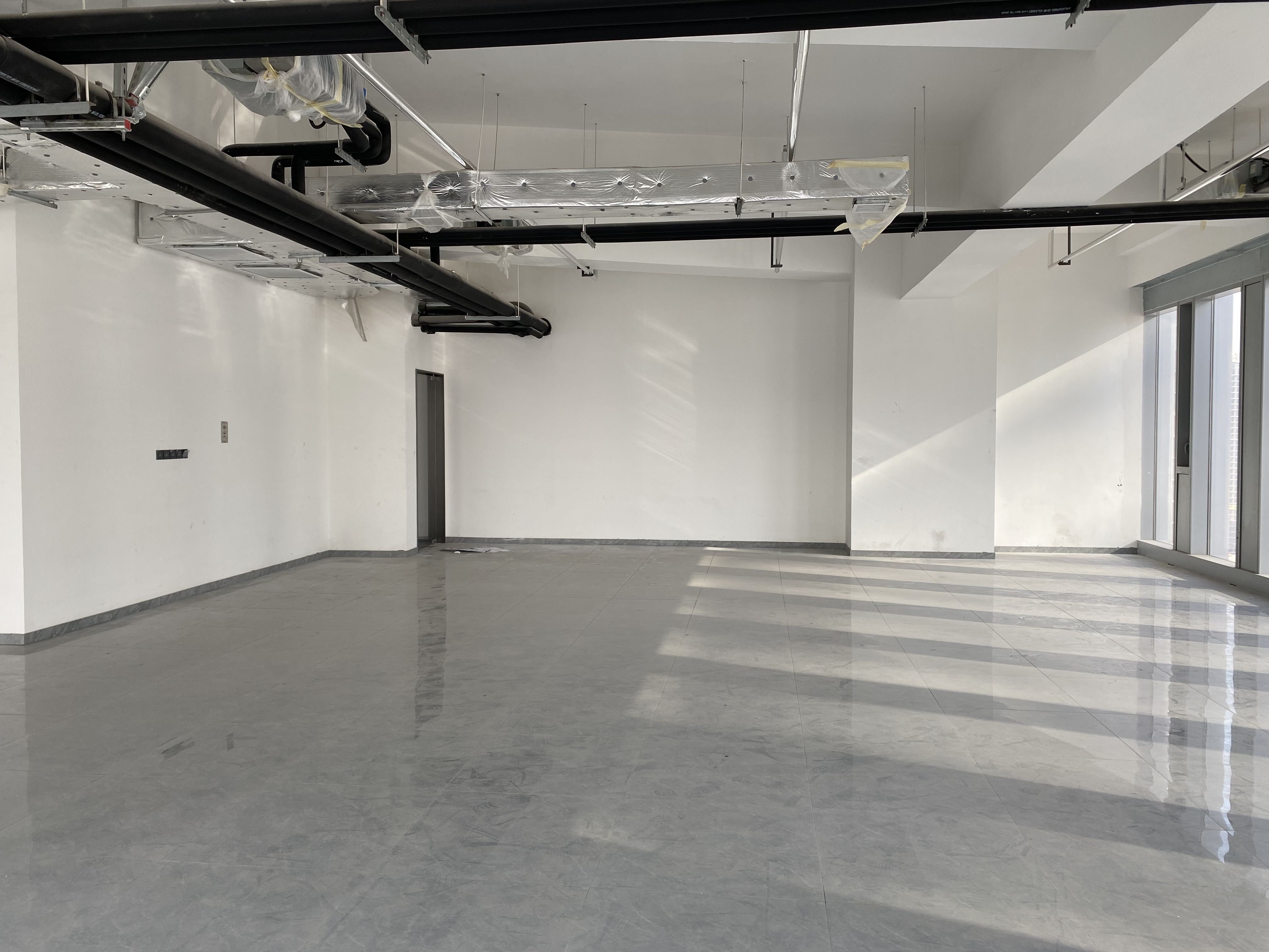  万科中心写字楼 落地窗