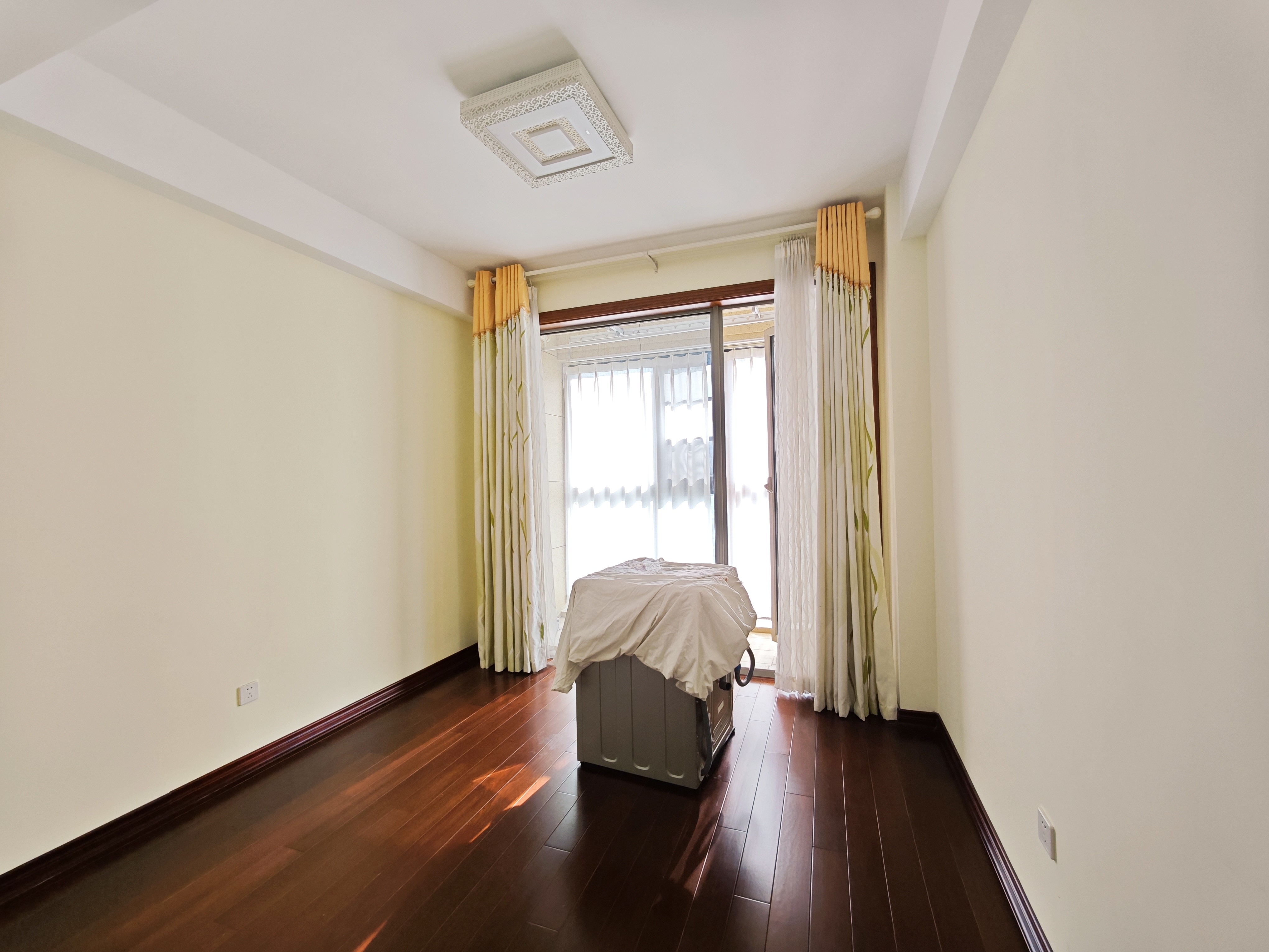 海尔绿城全运村锦兰园