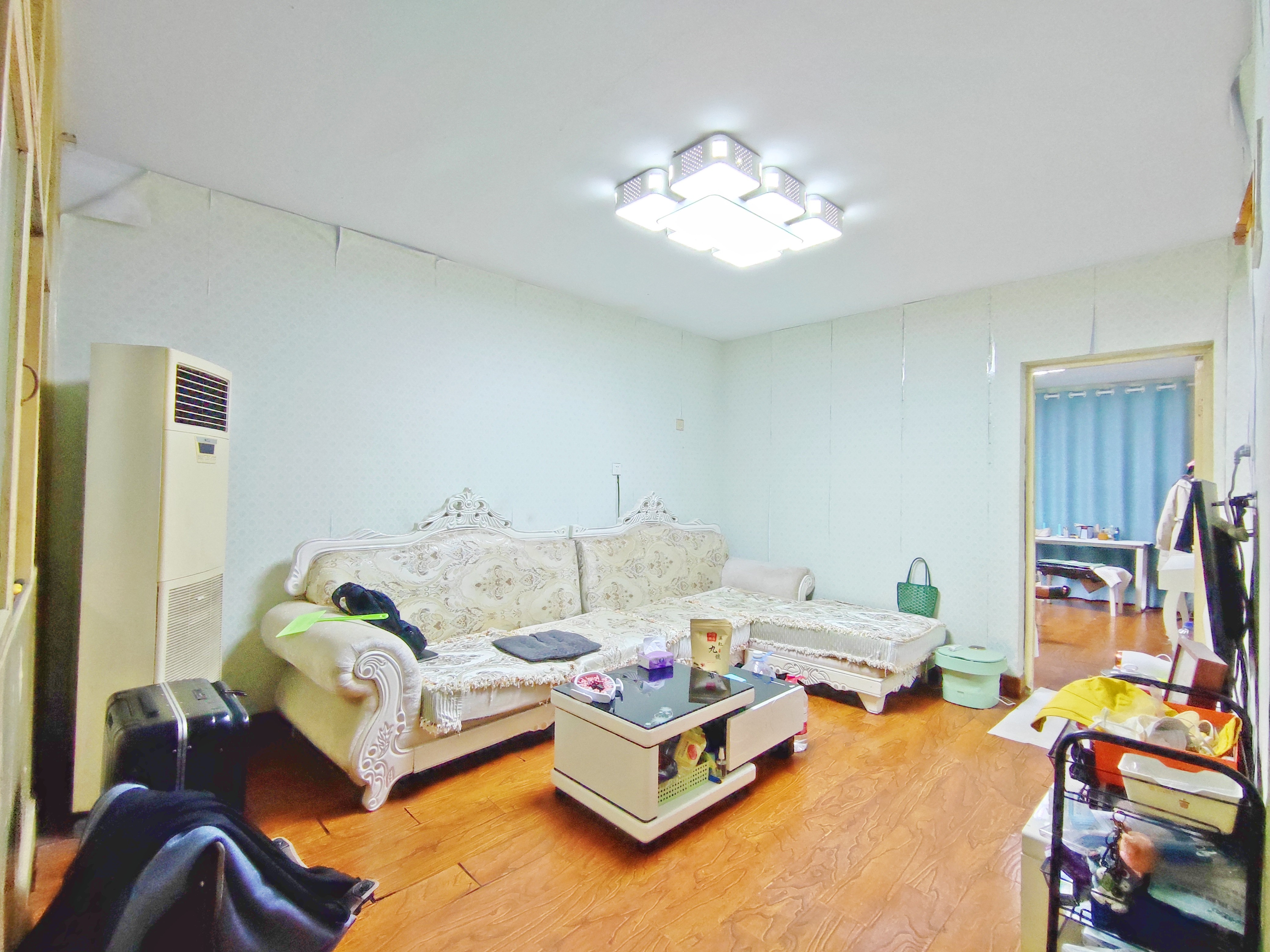  拎包入住随时看房，价格可谈