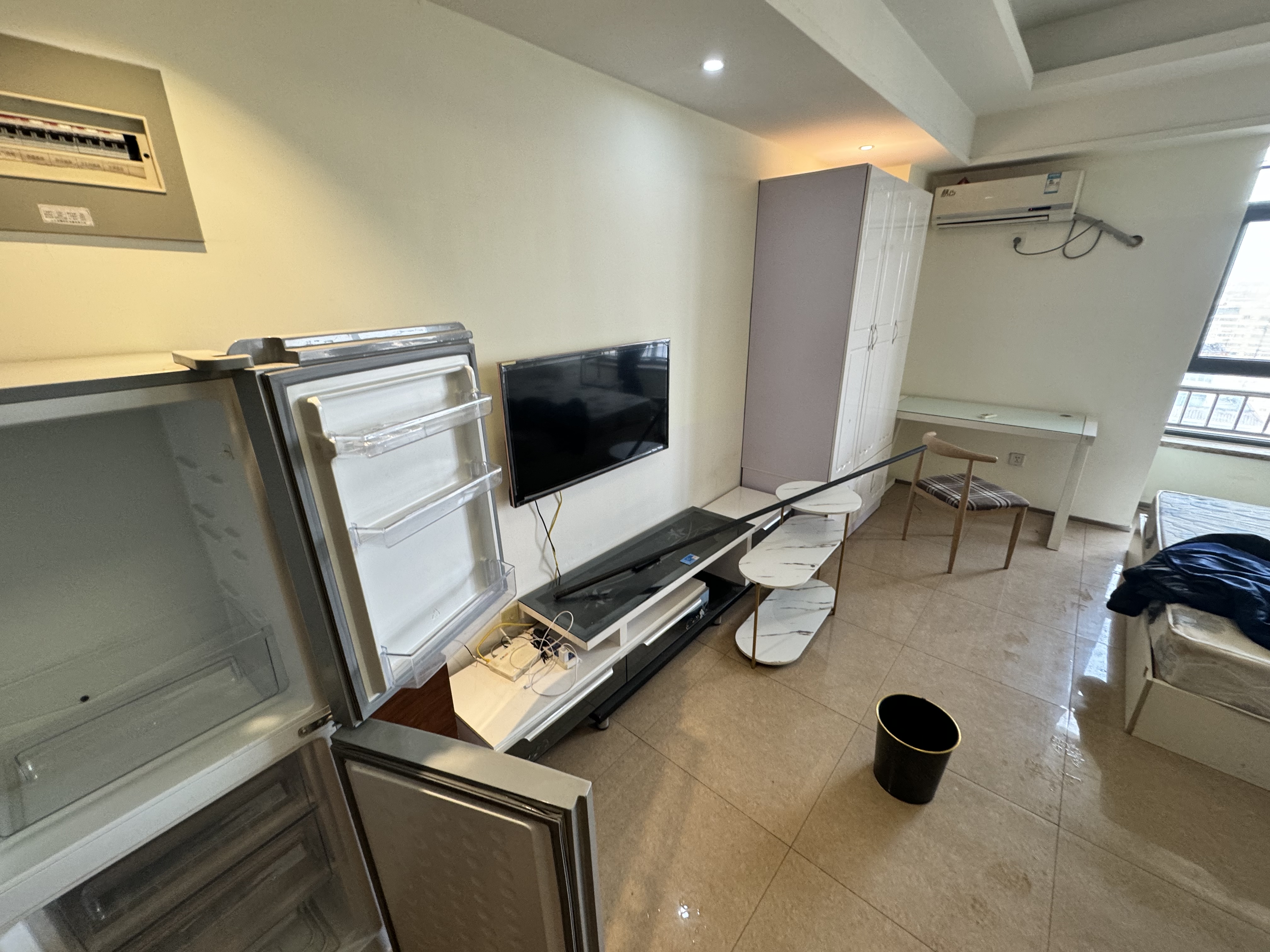 南益名泉春晓公寓