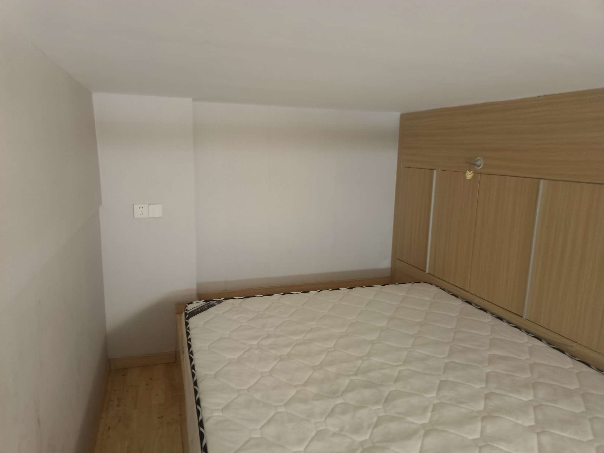 万科大都会万公馆