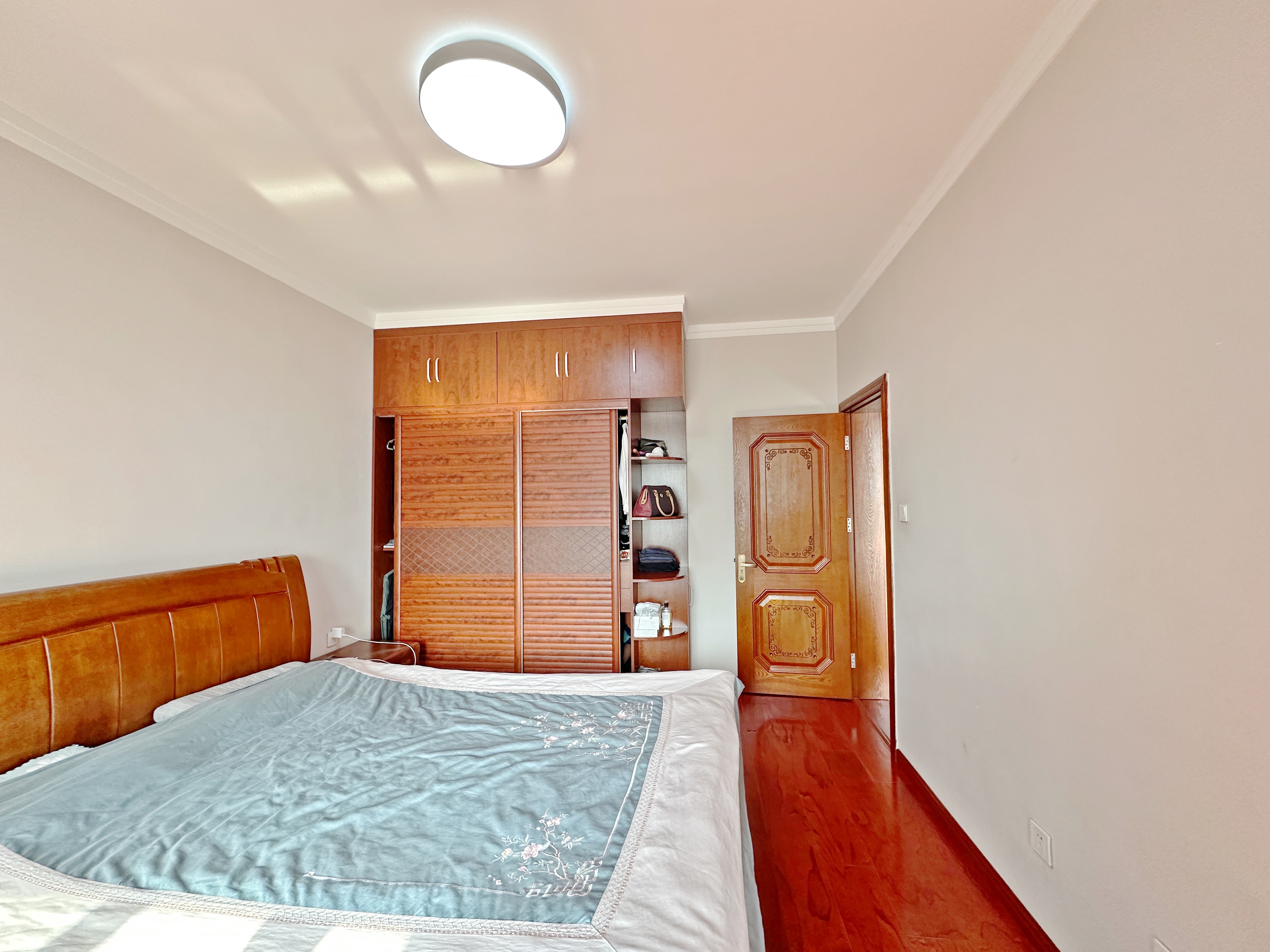 绿地新里卢浮公馆