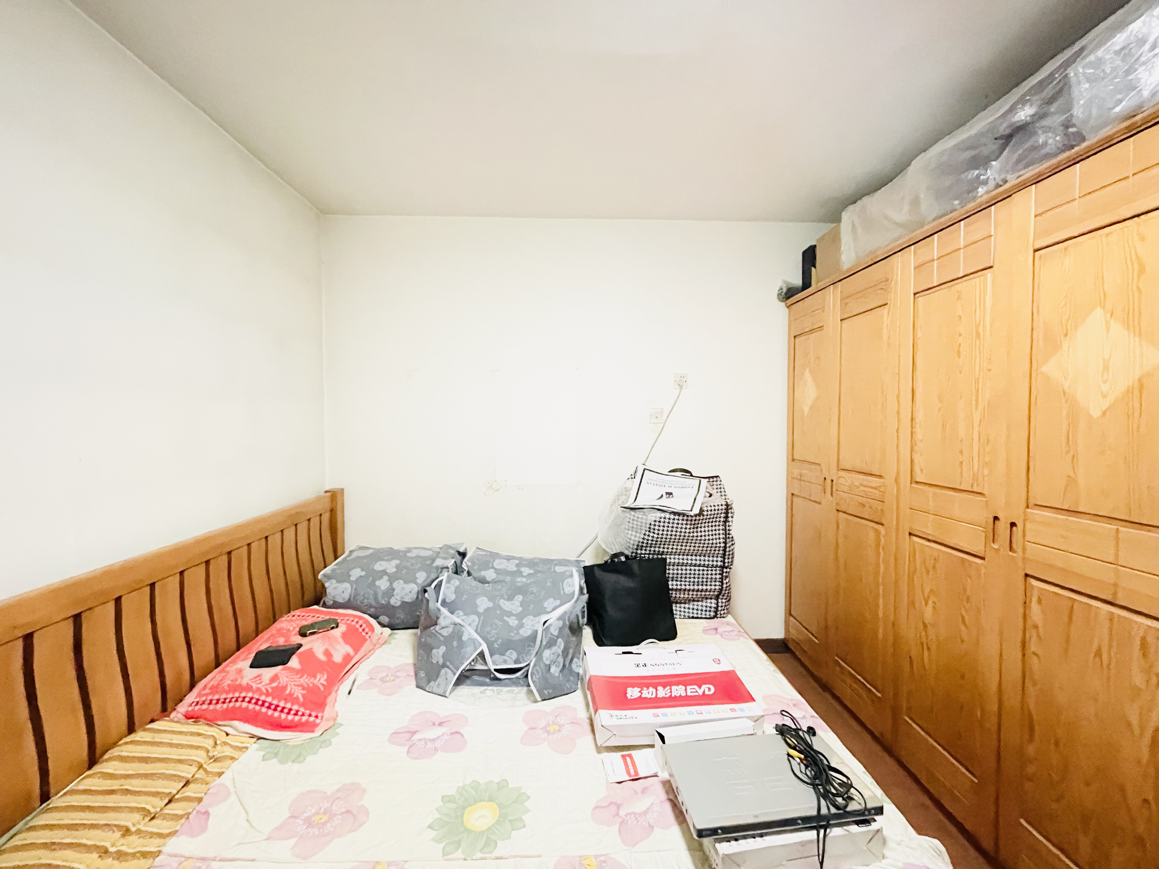 济钢新村中心区