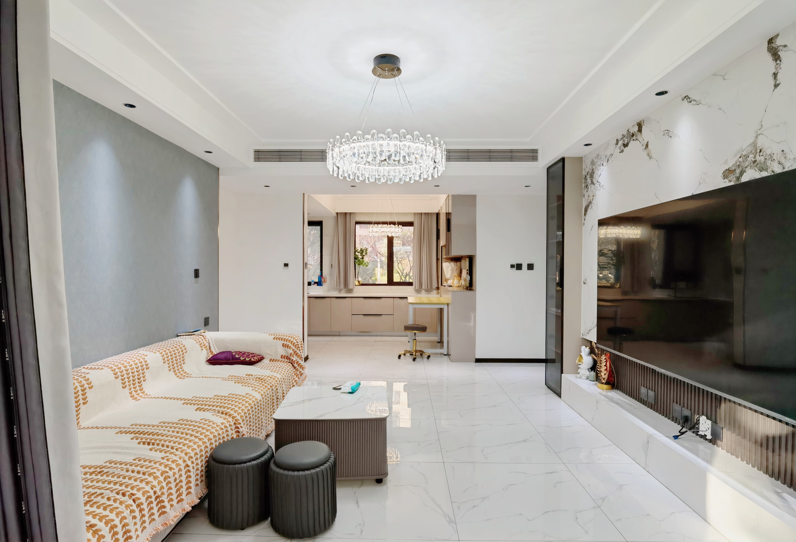  金地华著4居室豪装低楼层,近地铁随时看房