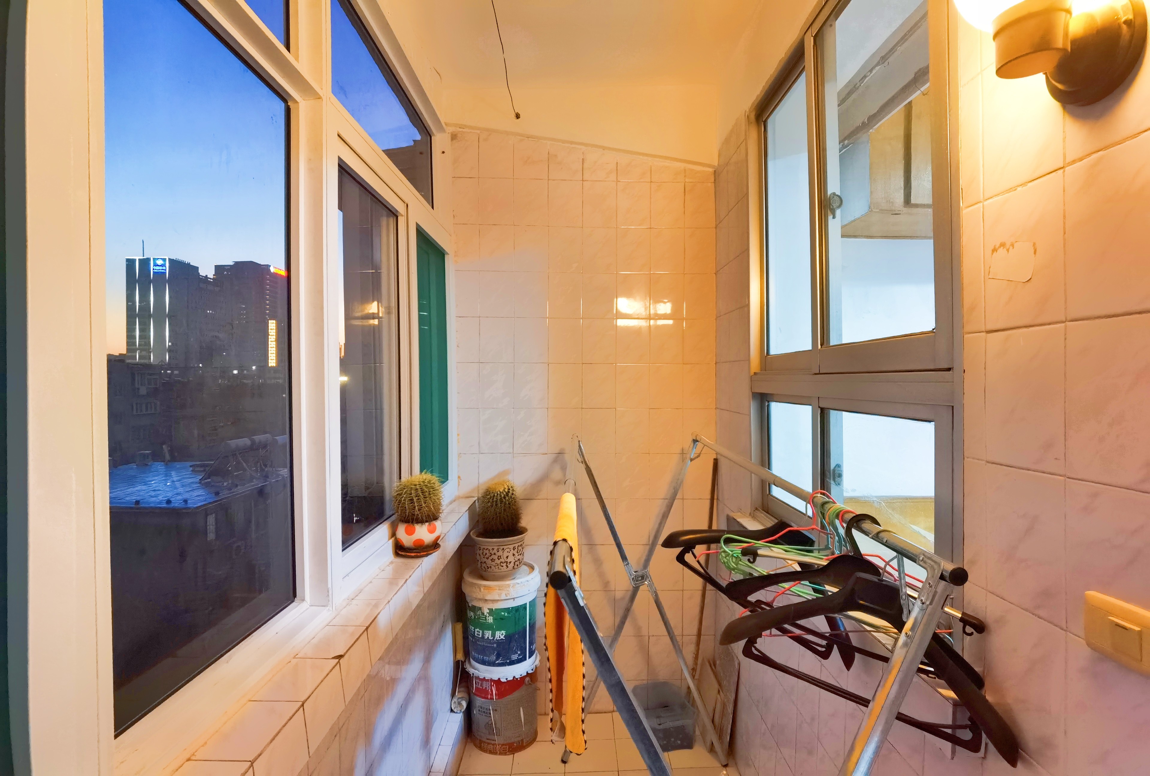 经八路单位宿舍