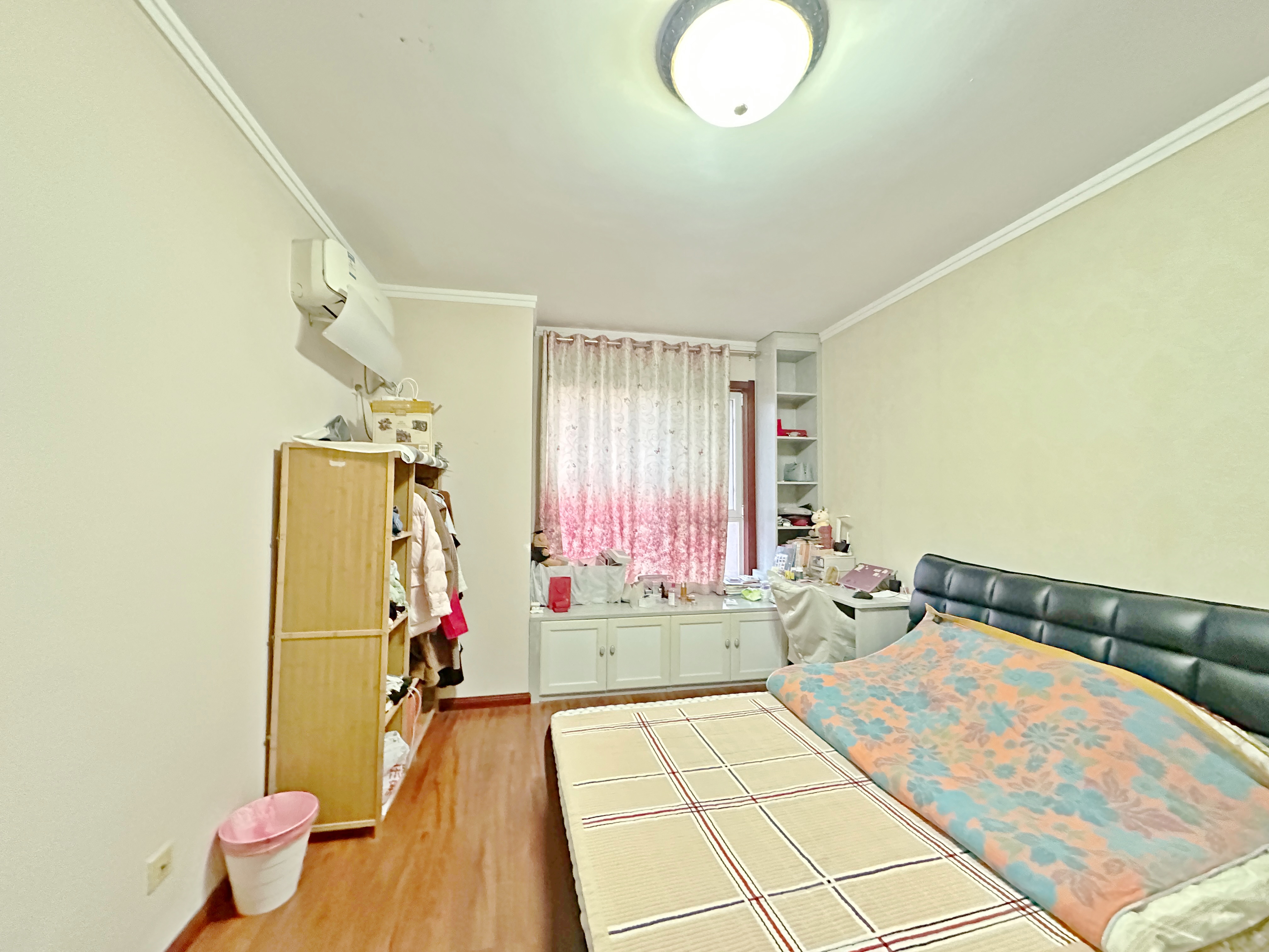 绿地新里卢浮公馆