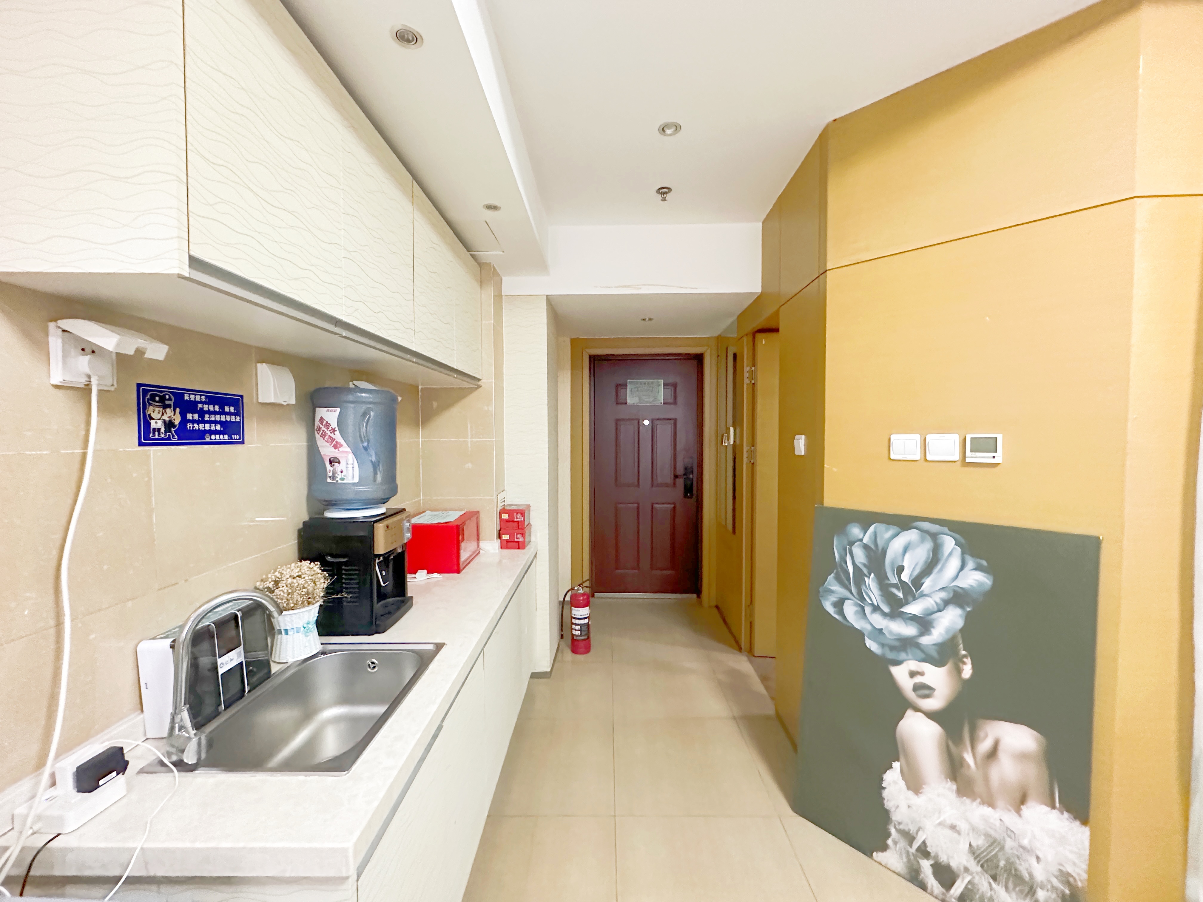 南益名泉春晓公寓