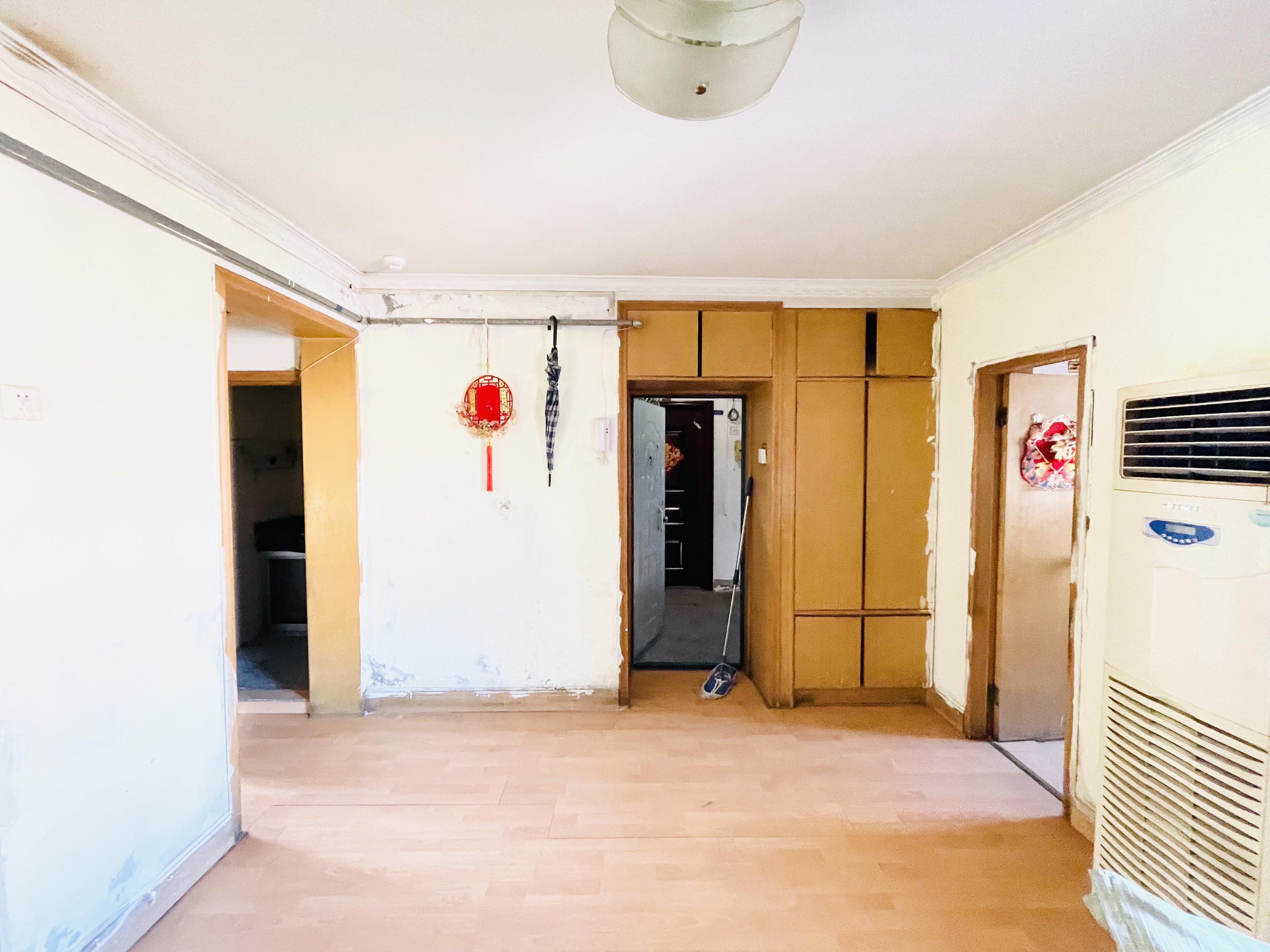  济钢新村东区,两室朝阳，简单装修