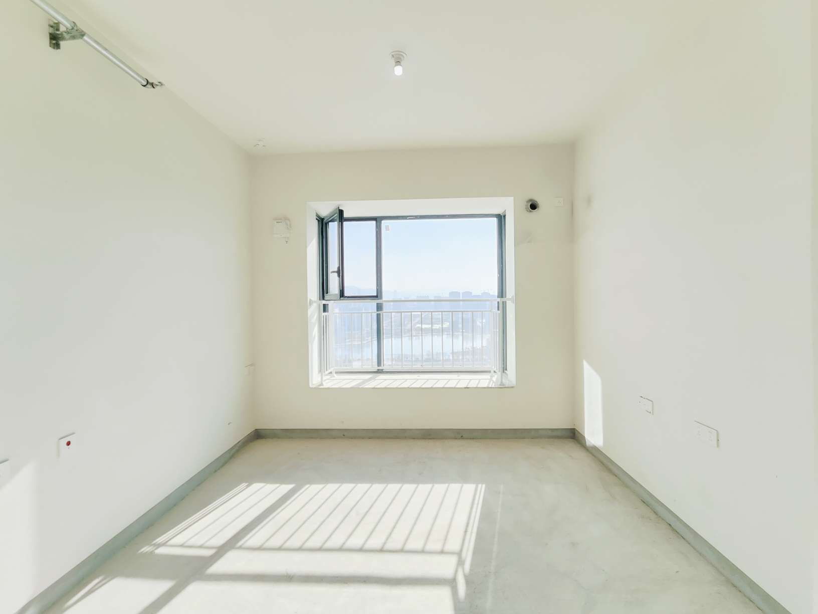 恒大滨河左岸公寓(临湖公馆花园)