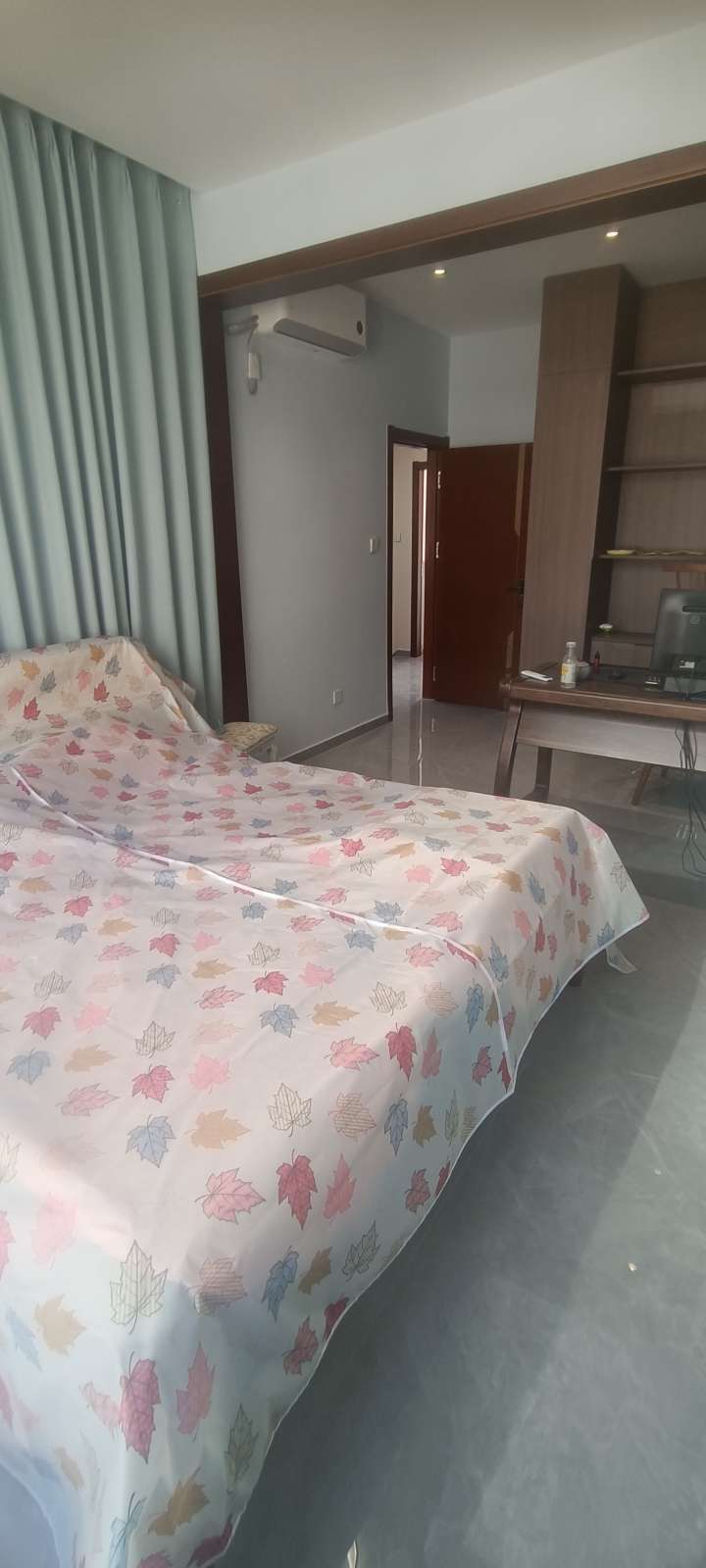 保利和唐悦色