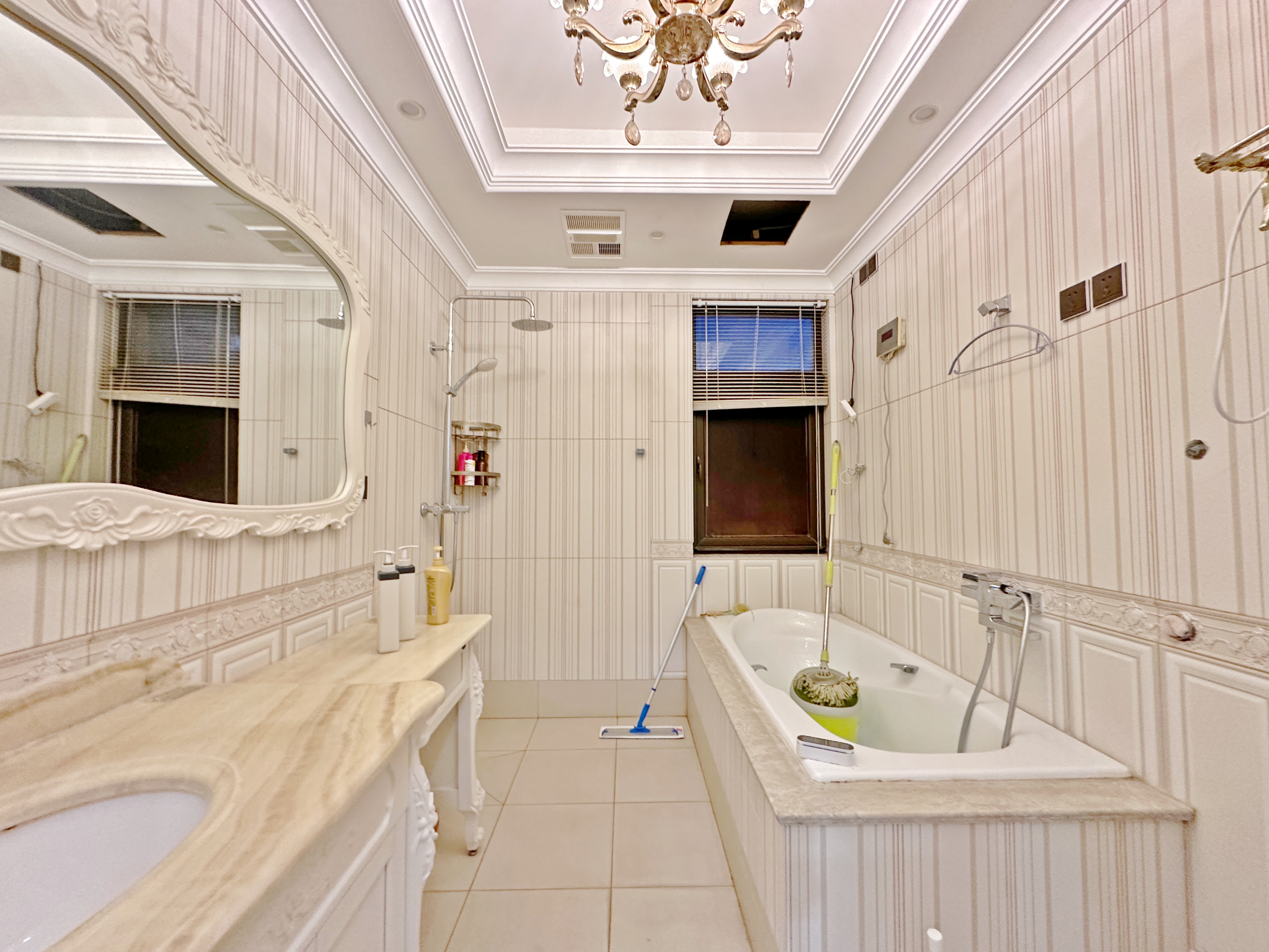 中海国际社区（铂宫别墅东区A5）