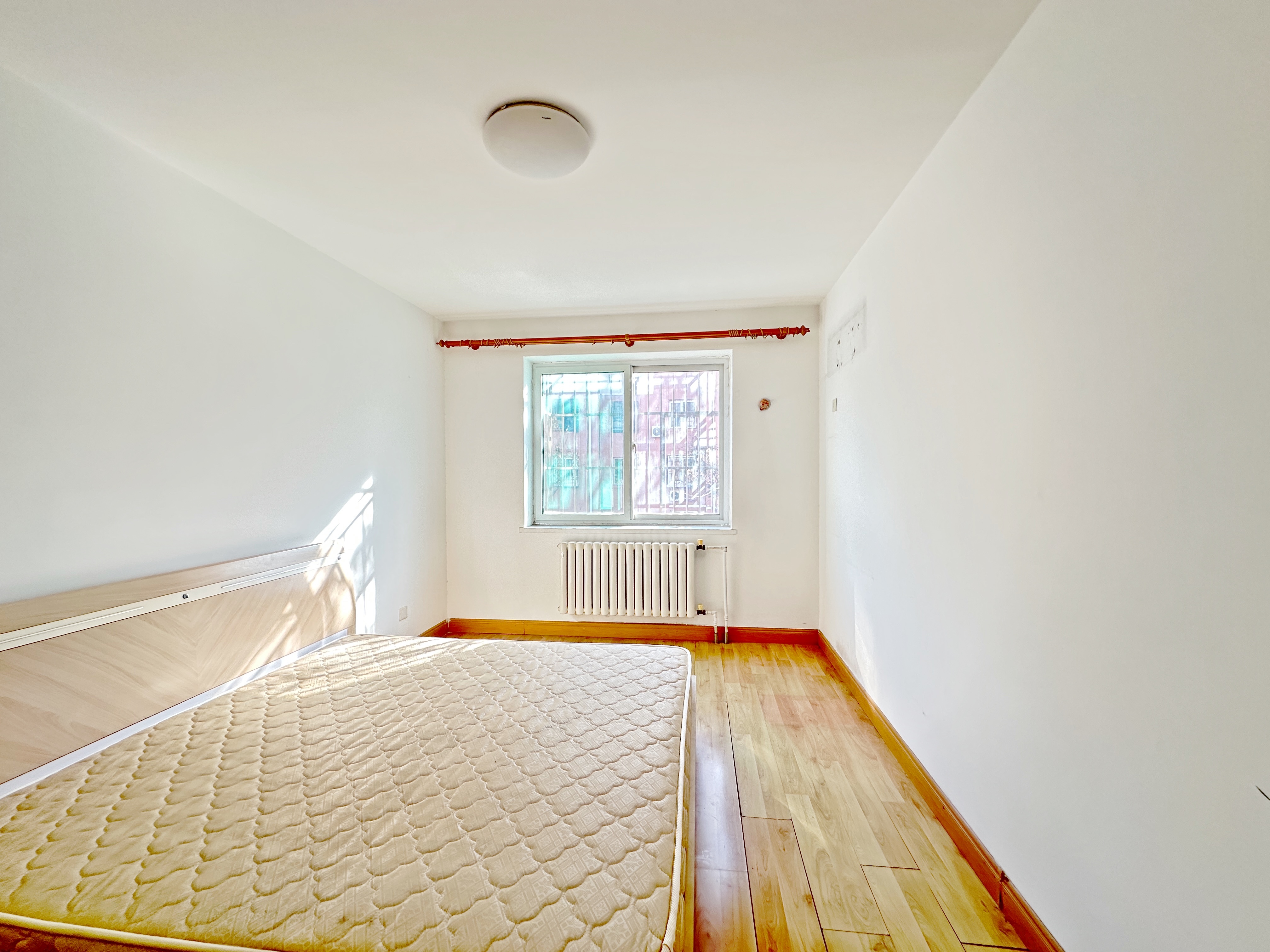 卧龙花园龙盛苑