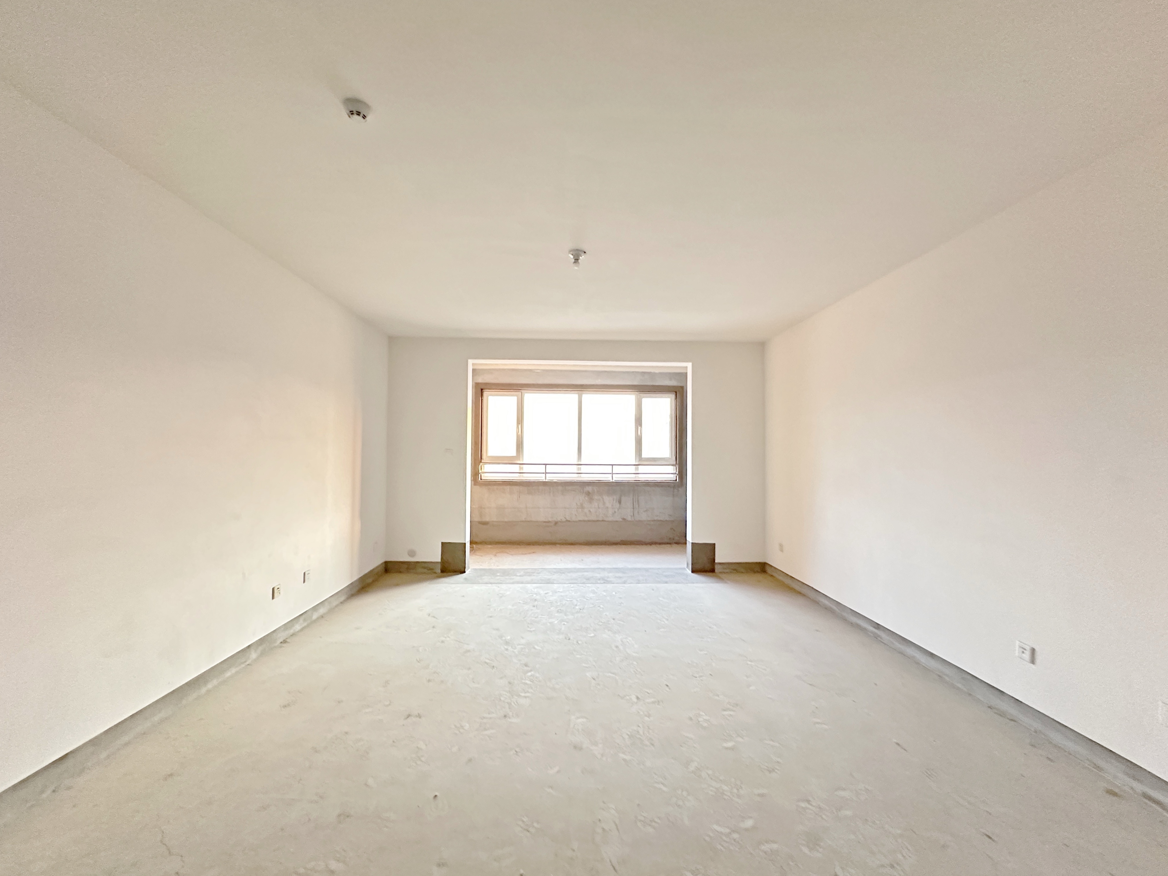  绿地国际城紫荆明都 南北