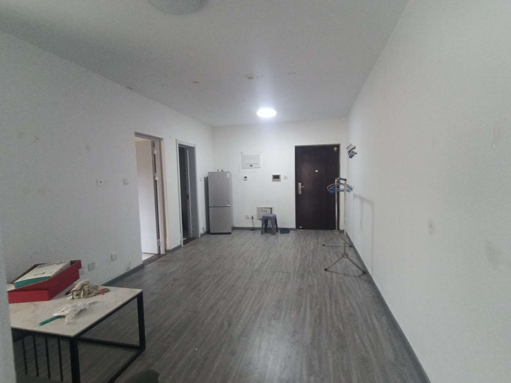 整租·市中区 经四路万达附近 精装南北通透 全套家具家电 拎包入住