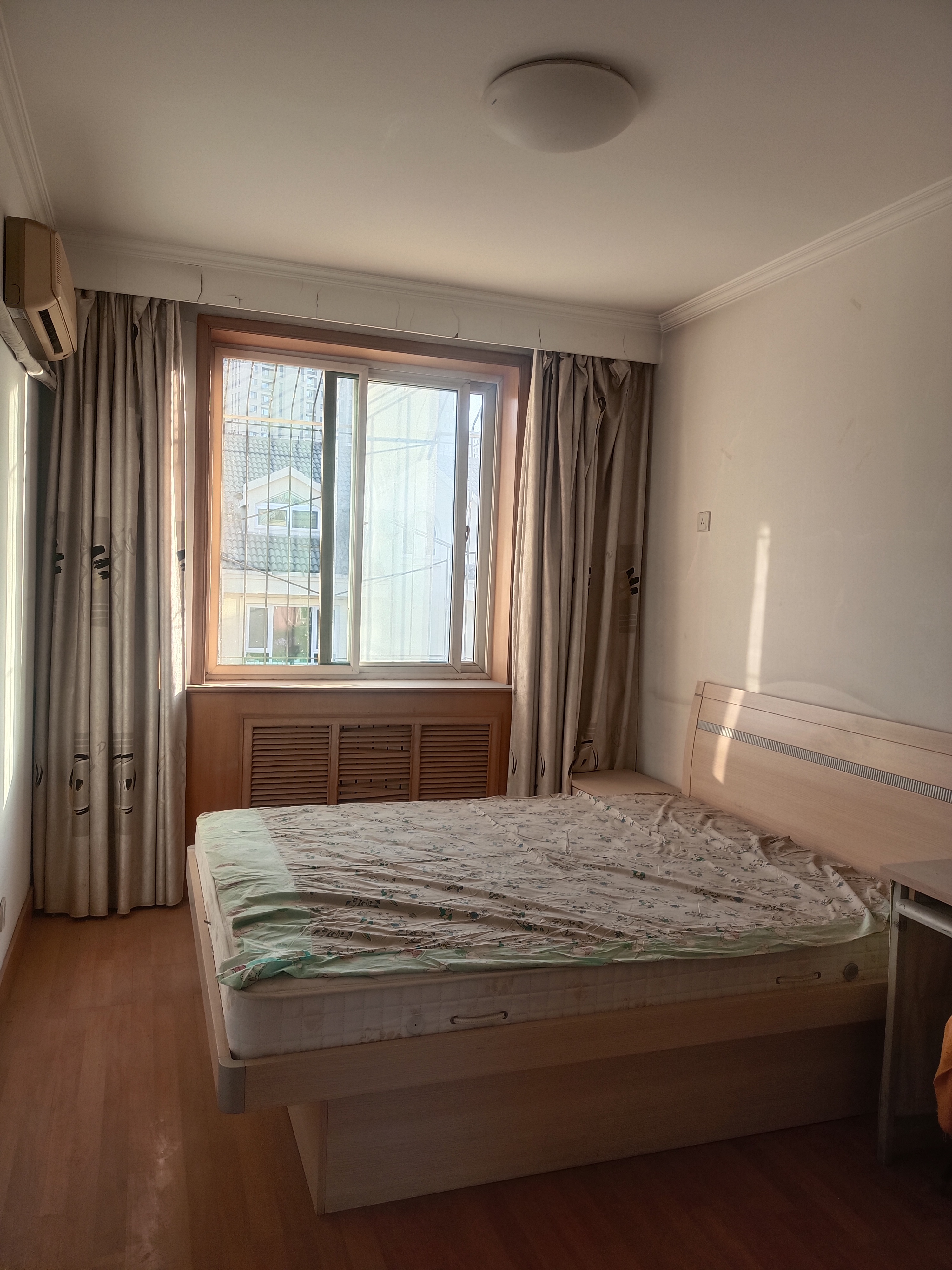 卧龙花园龙和苑