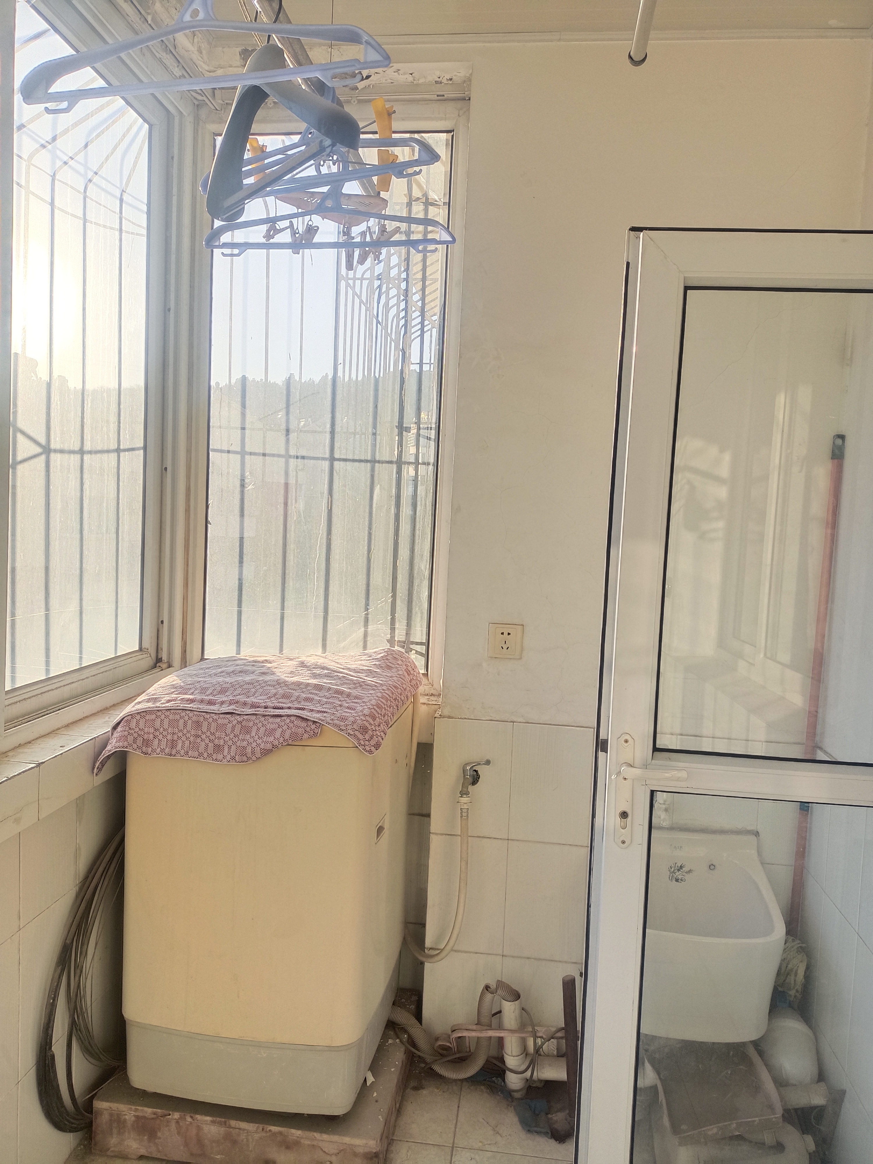 卧龙花园龙和苑