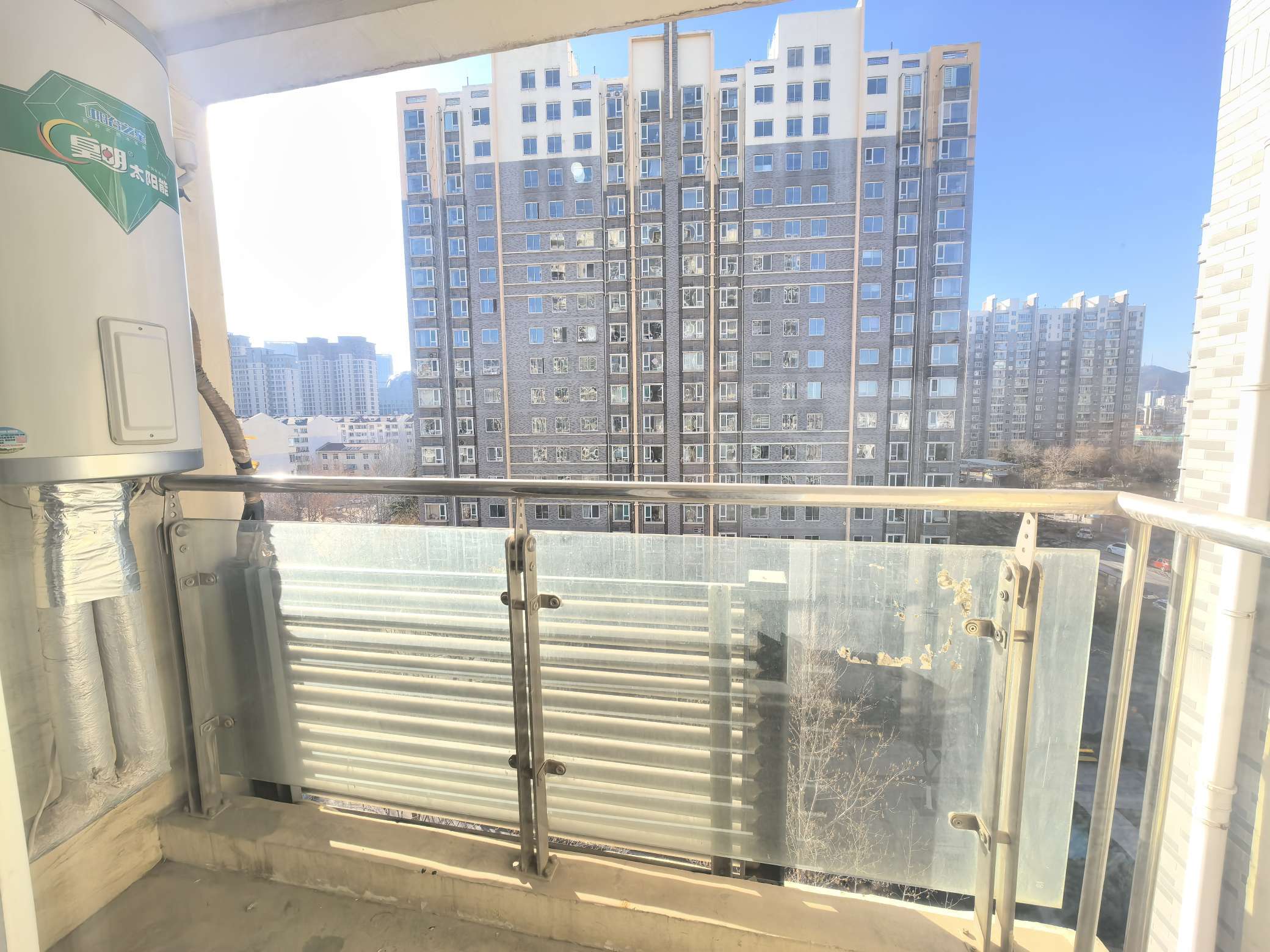 鲍德现代逸城