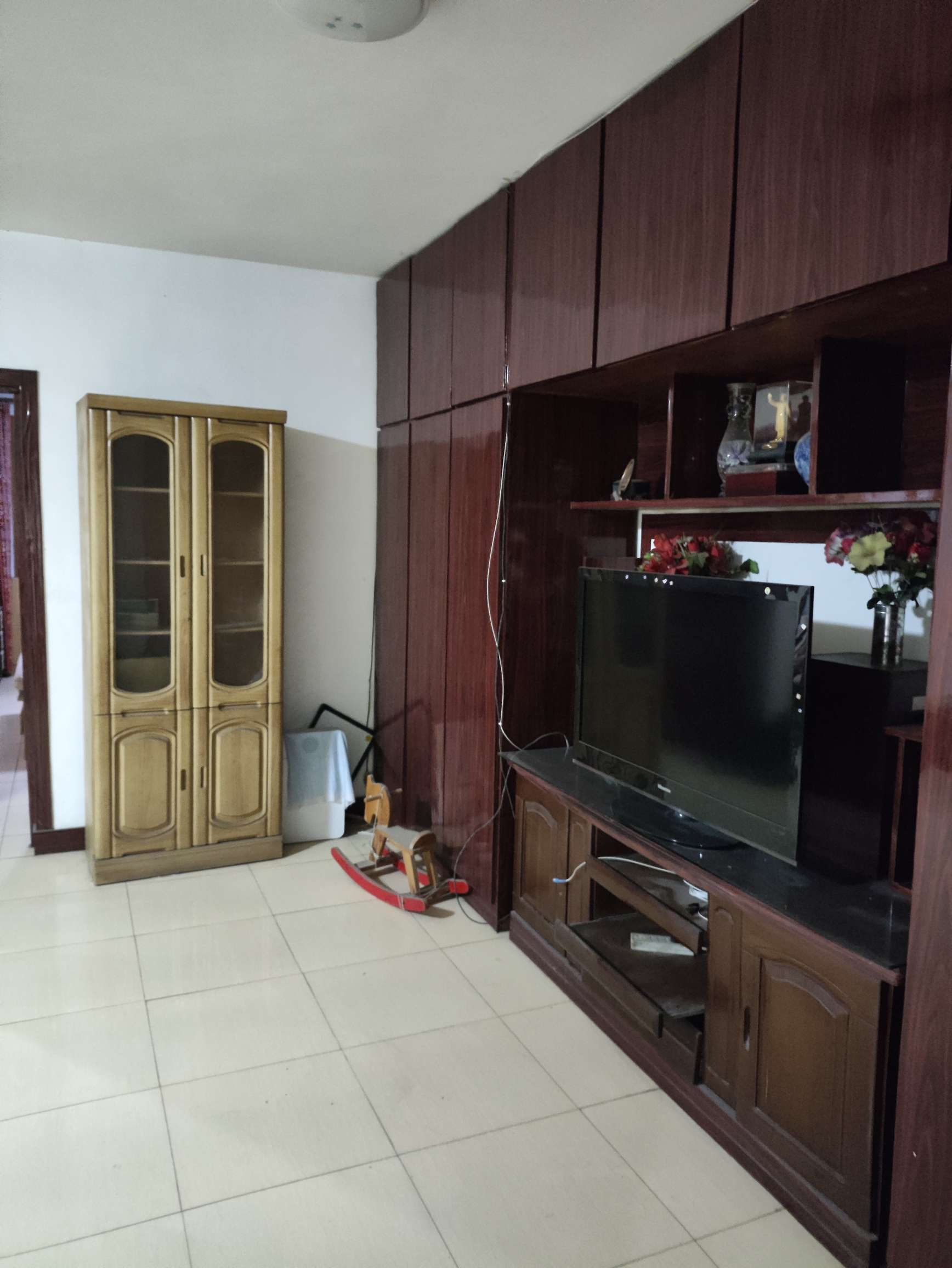 洪家楼西路82号