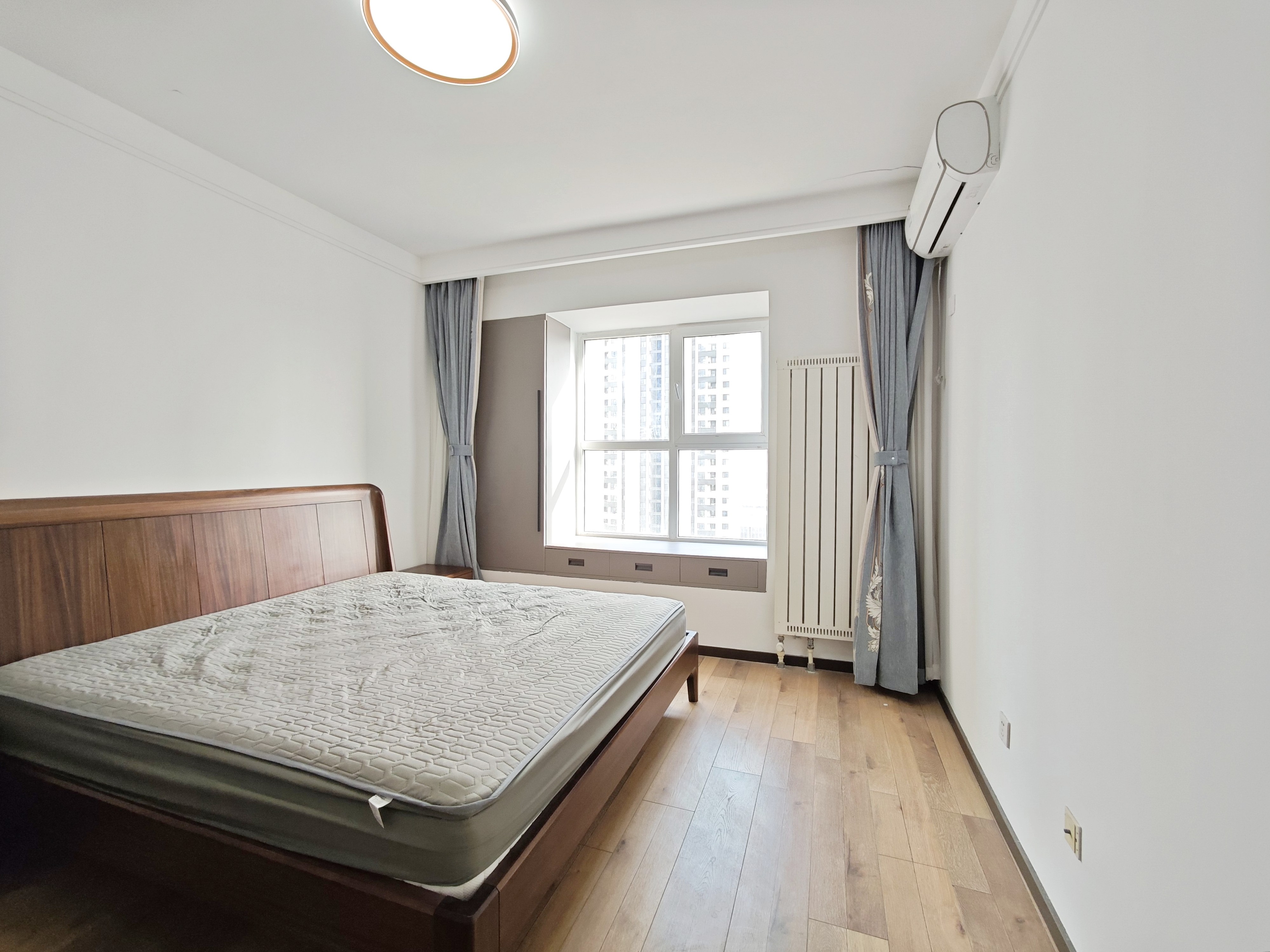 绿地新里香榭丽公馆