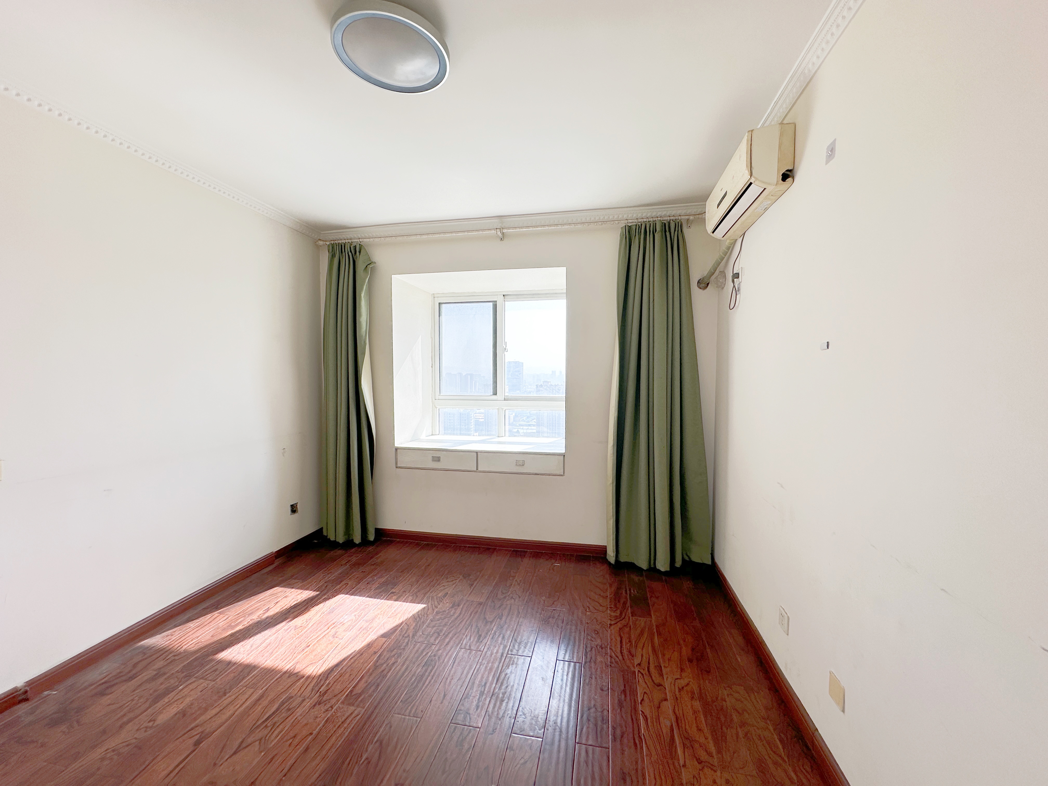 绿地新里梵尔赛公馆