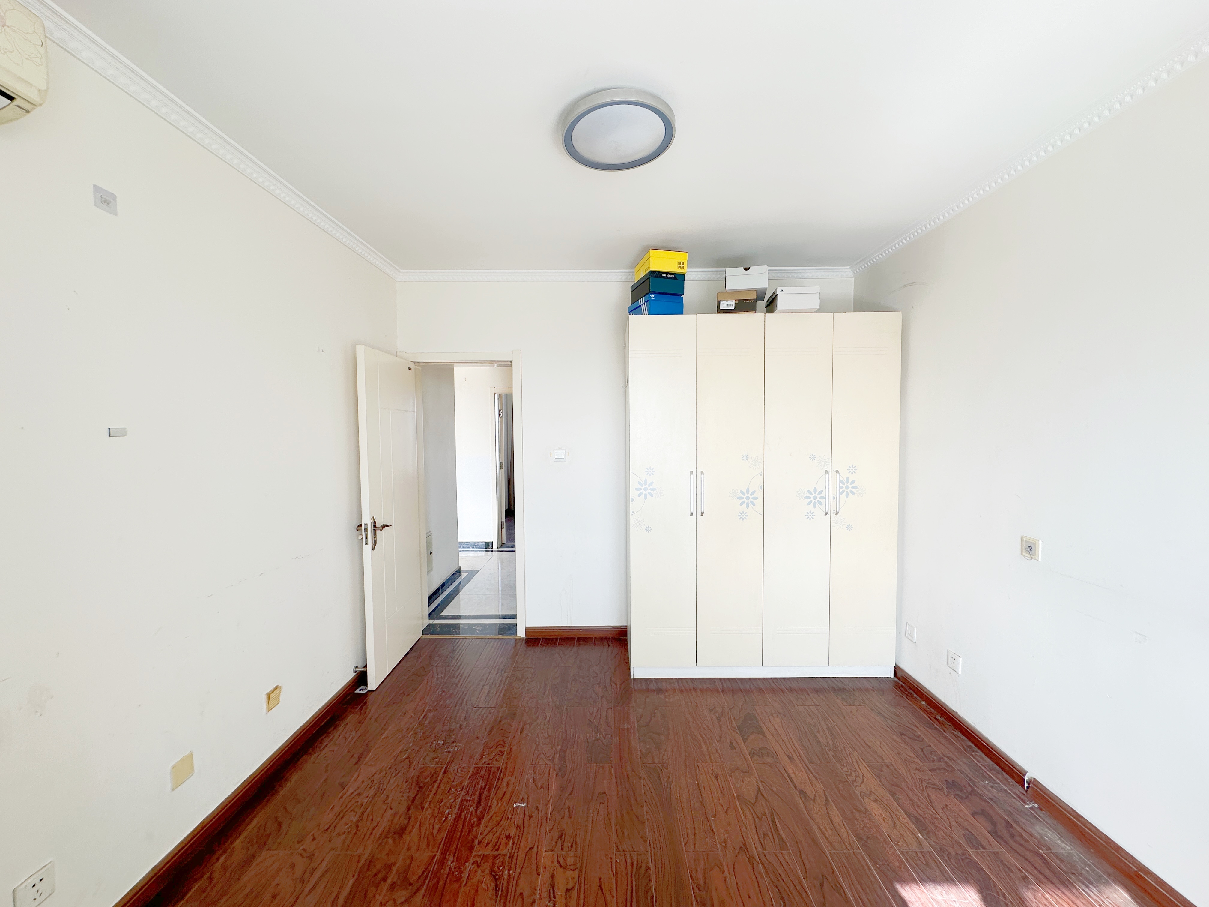 绿地新里梵尔赛公馆