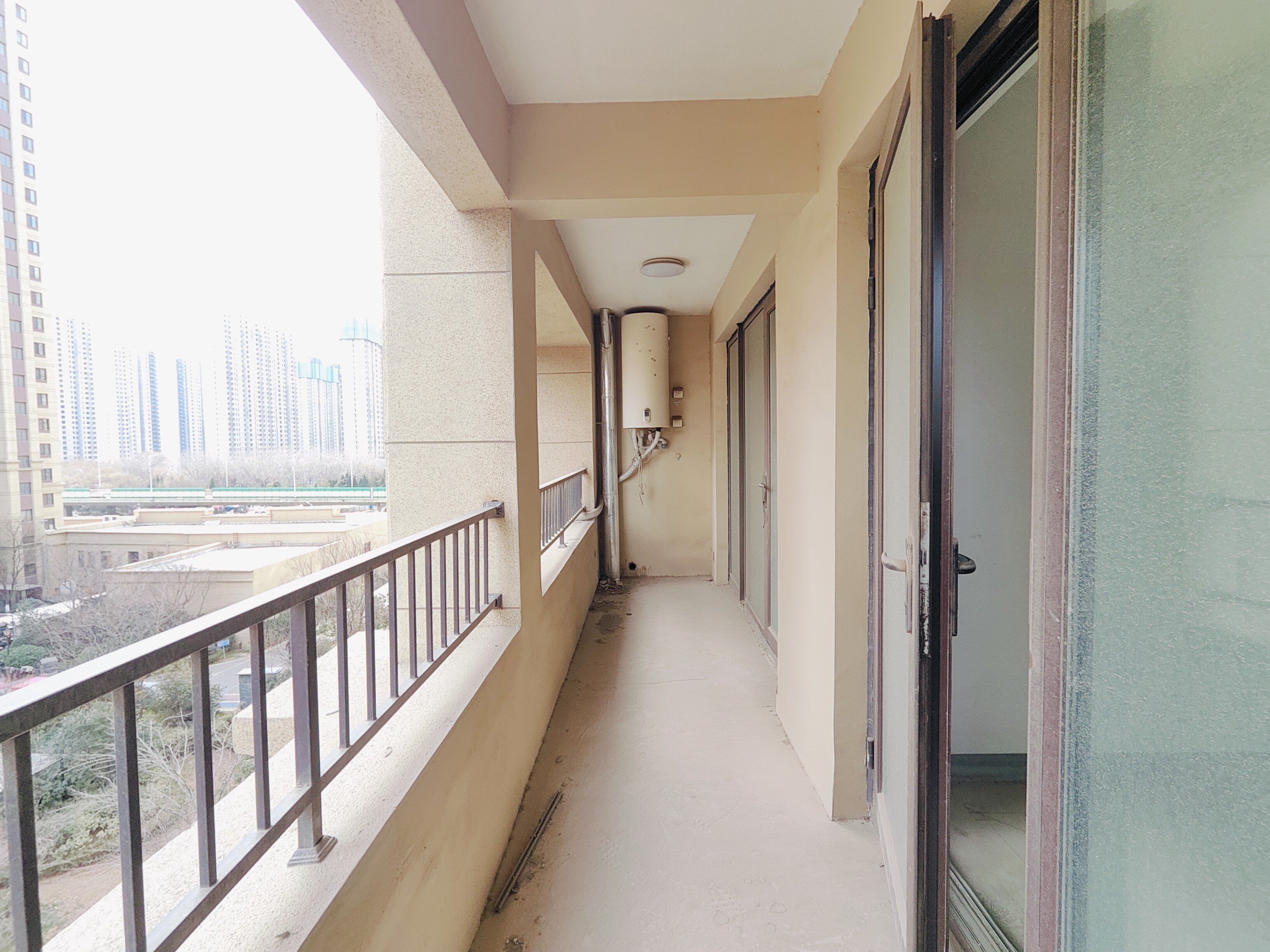 海尔云世界滟澜公馆花园