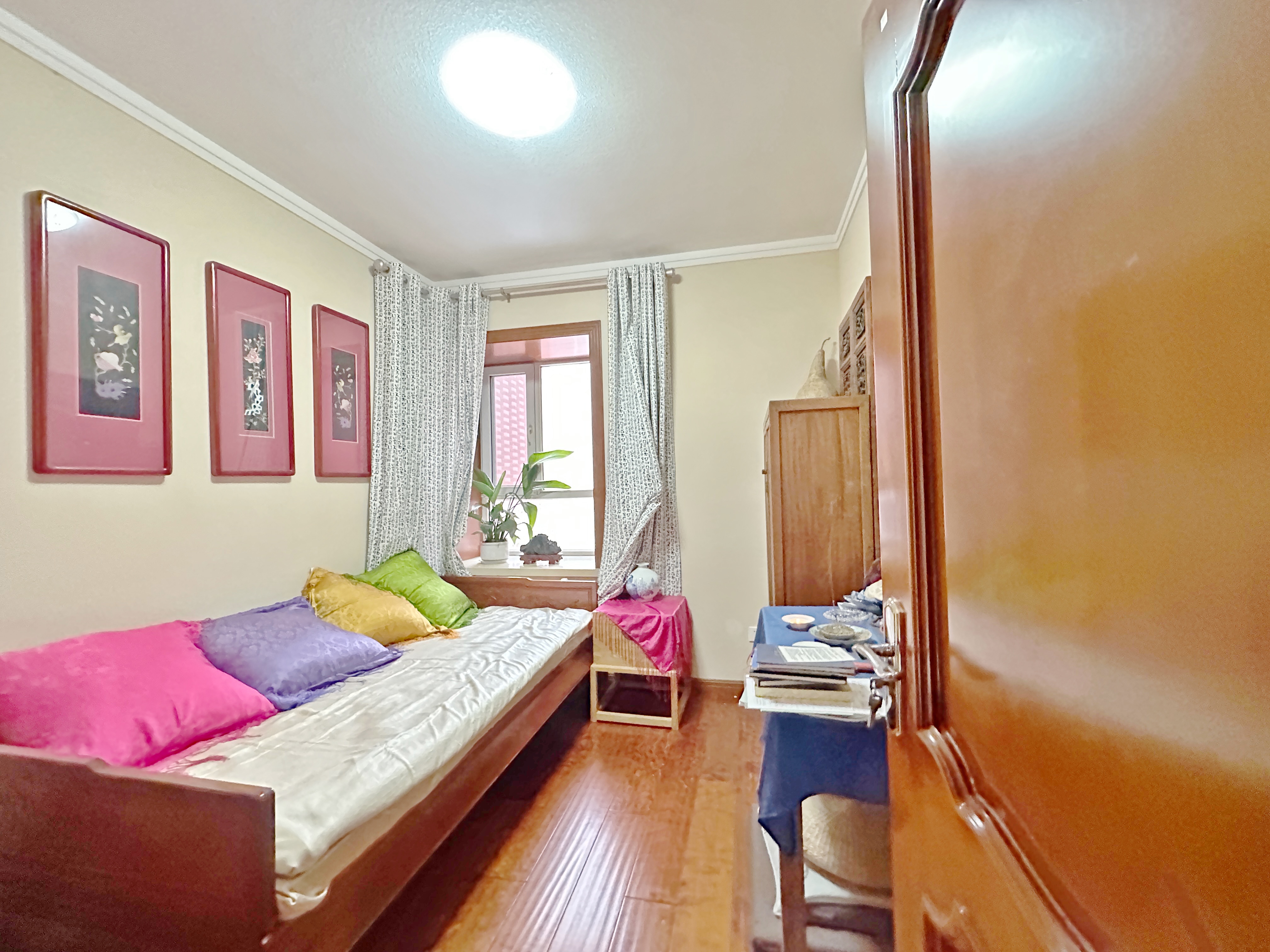 卧龙花园龙泰苑