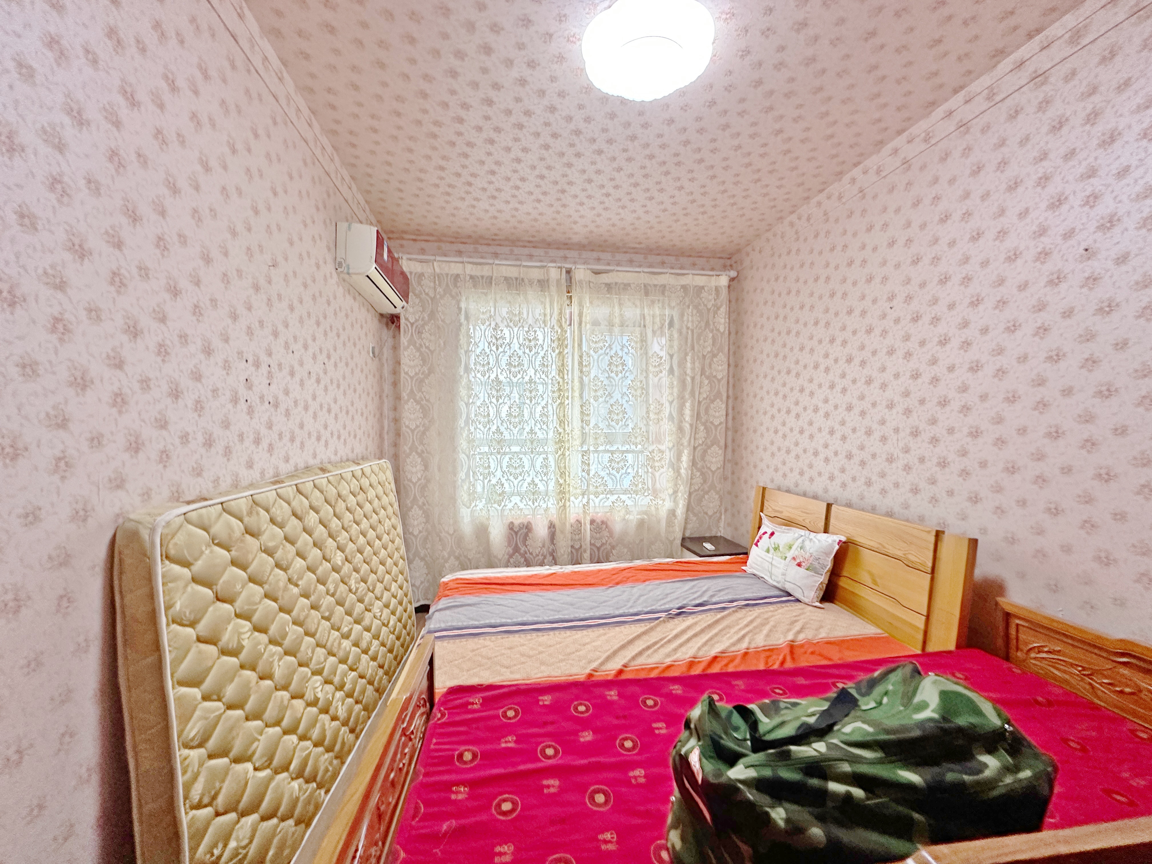 卧龙花园龙泰苑