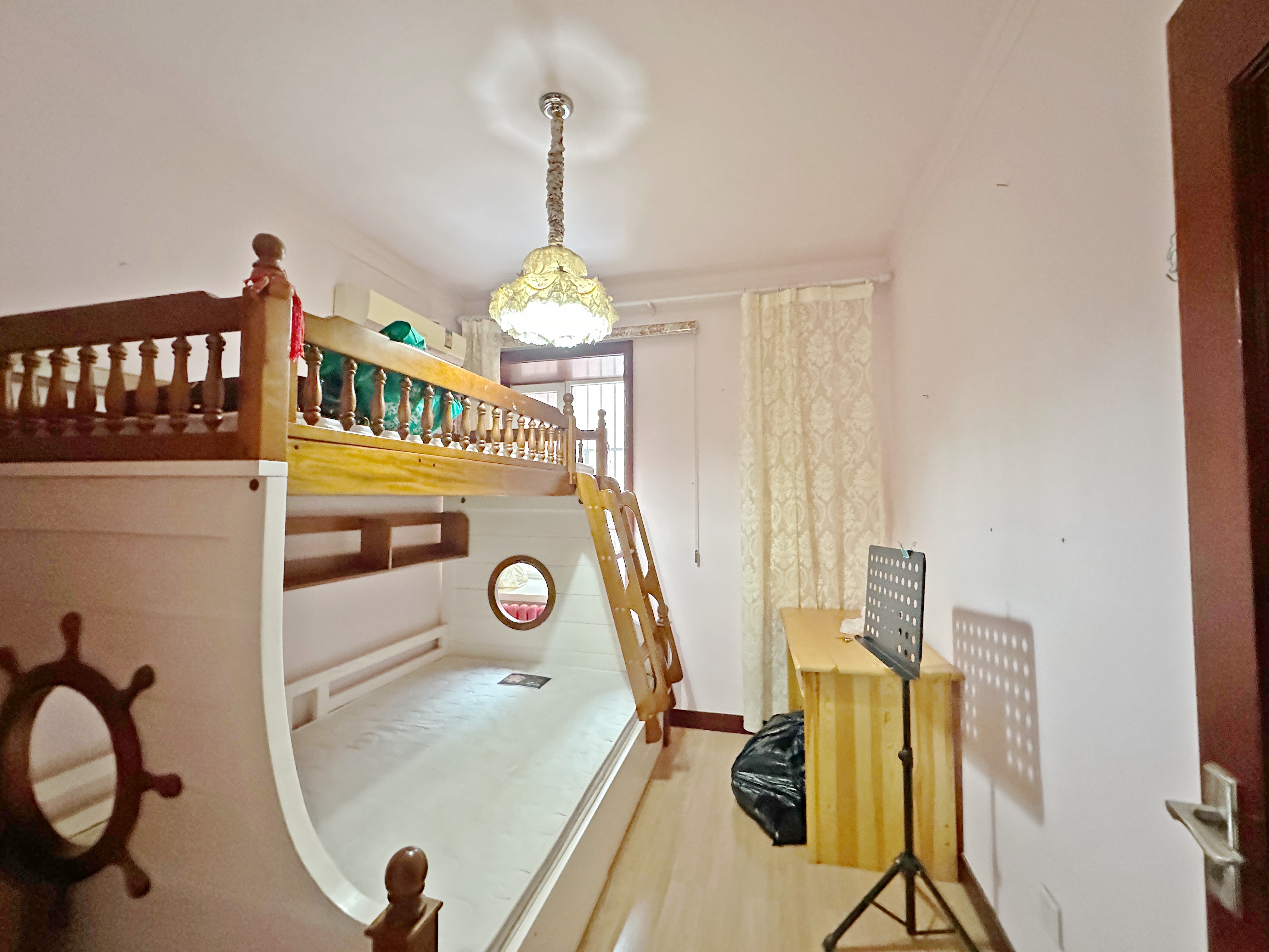 卧龙花园龙泰苑