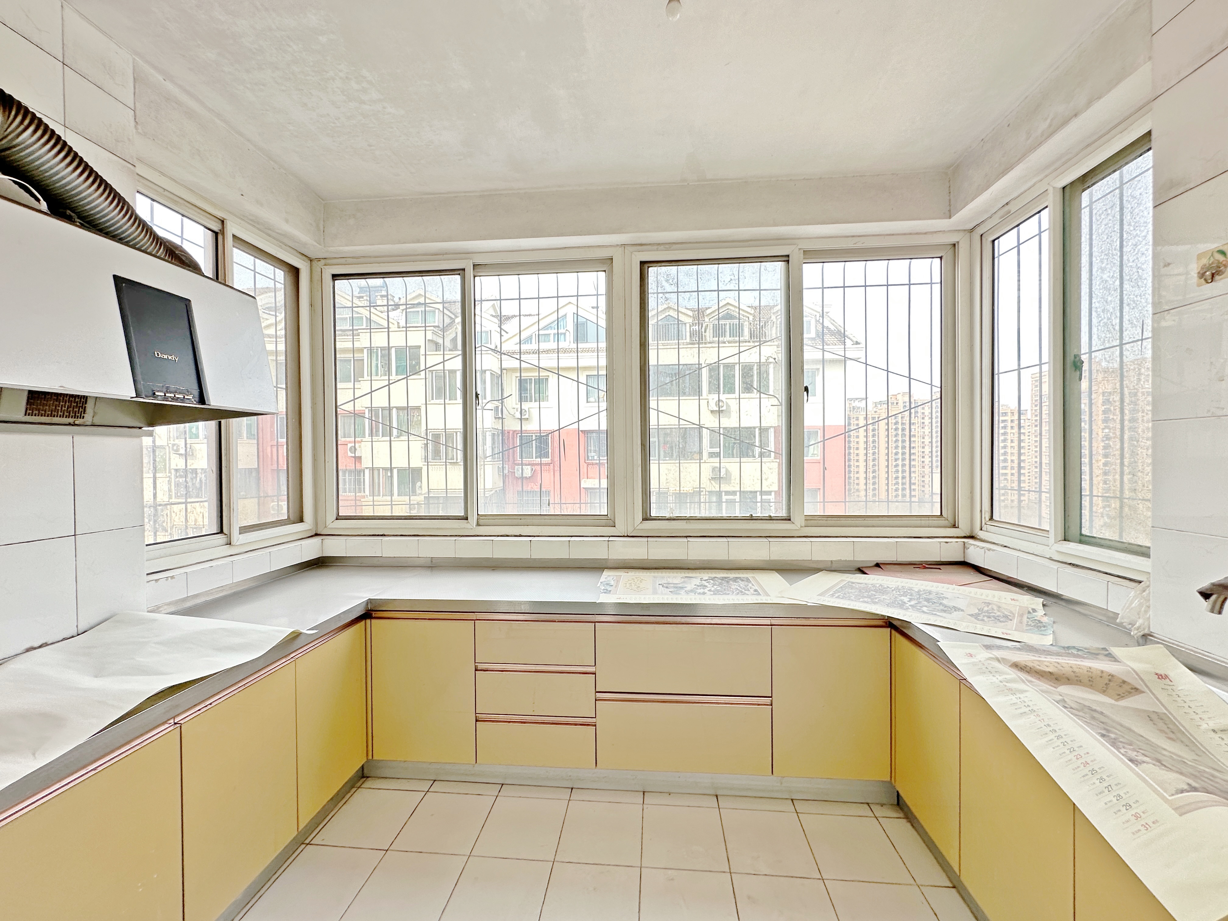 卧龙花园龙和苑