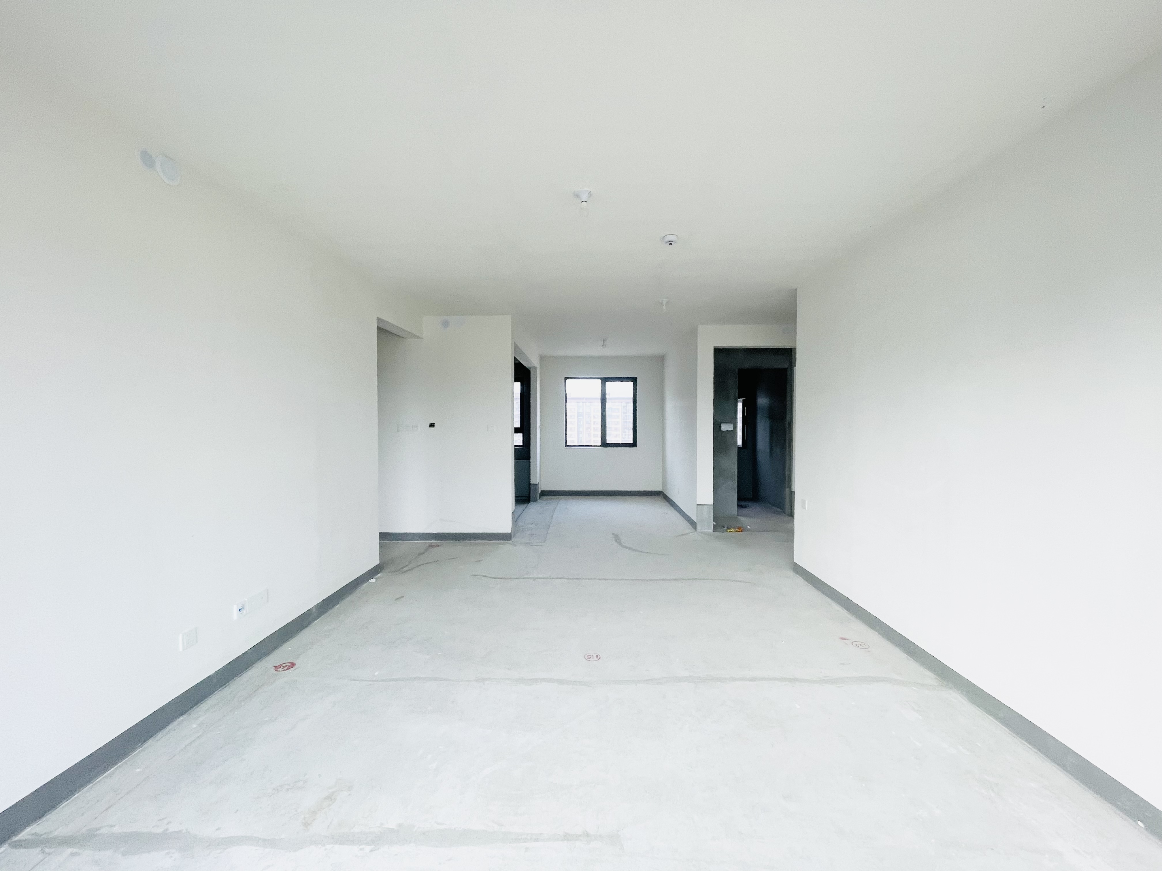  远洋潮起东方A4地块 南北