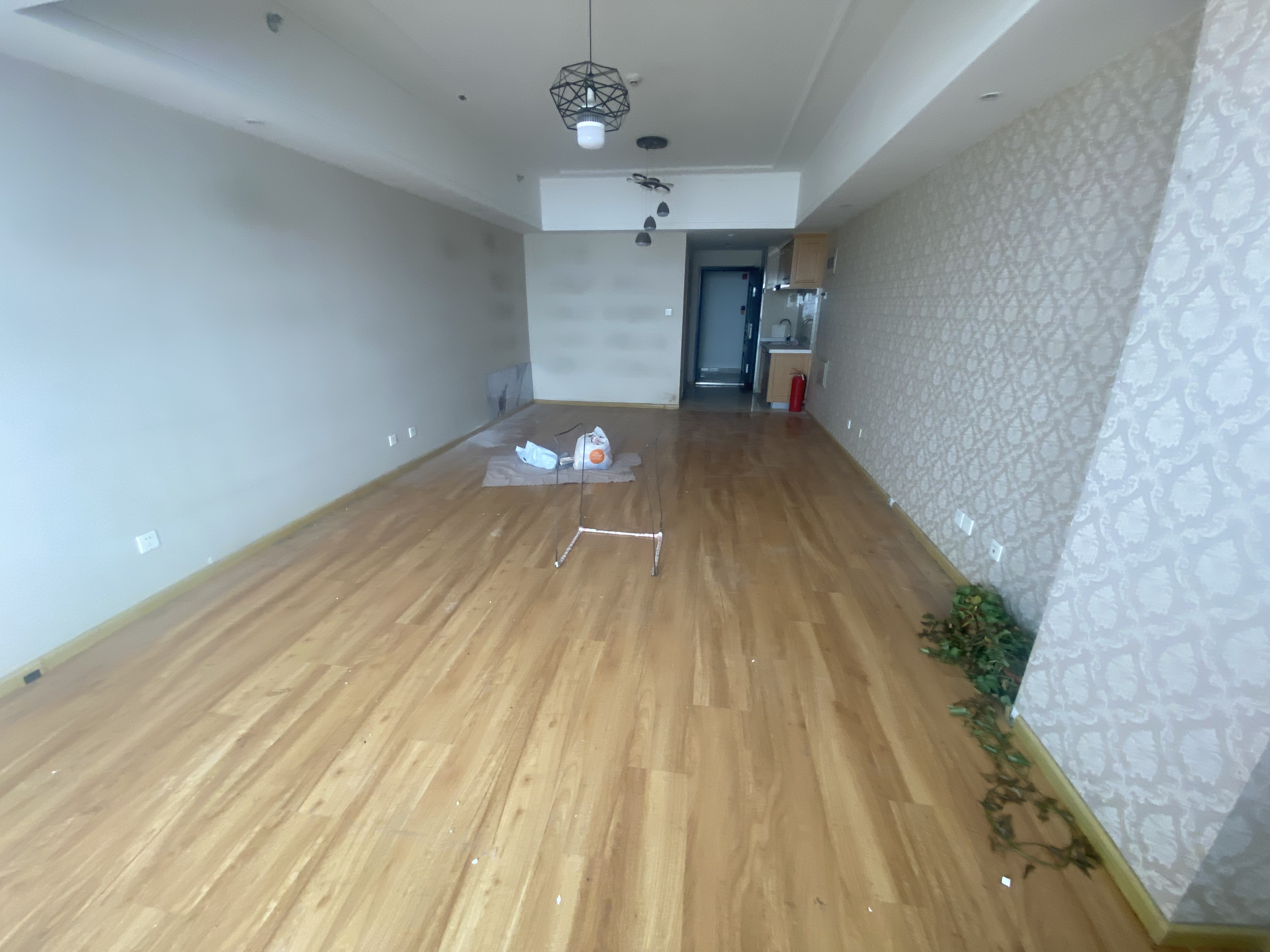 
							高新万达写字楼公寓