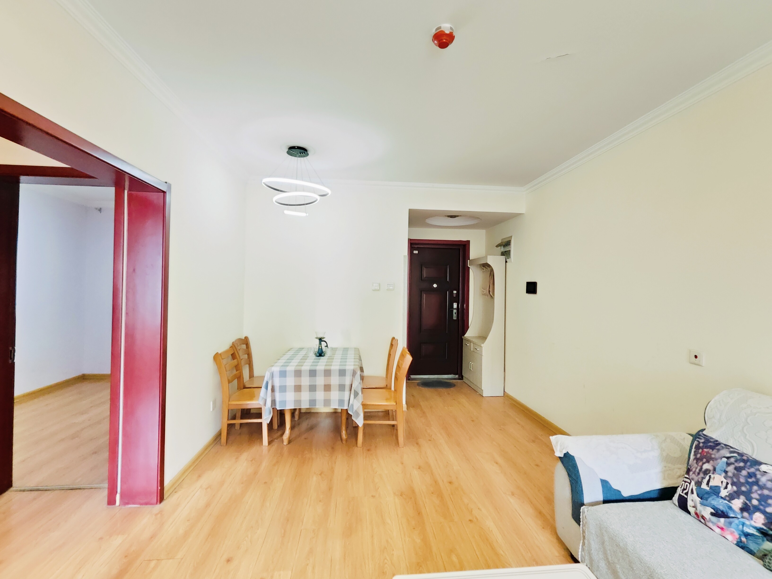 海尔云世界滟澜公馆花园