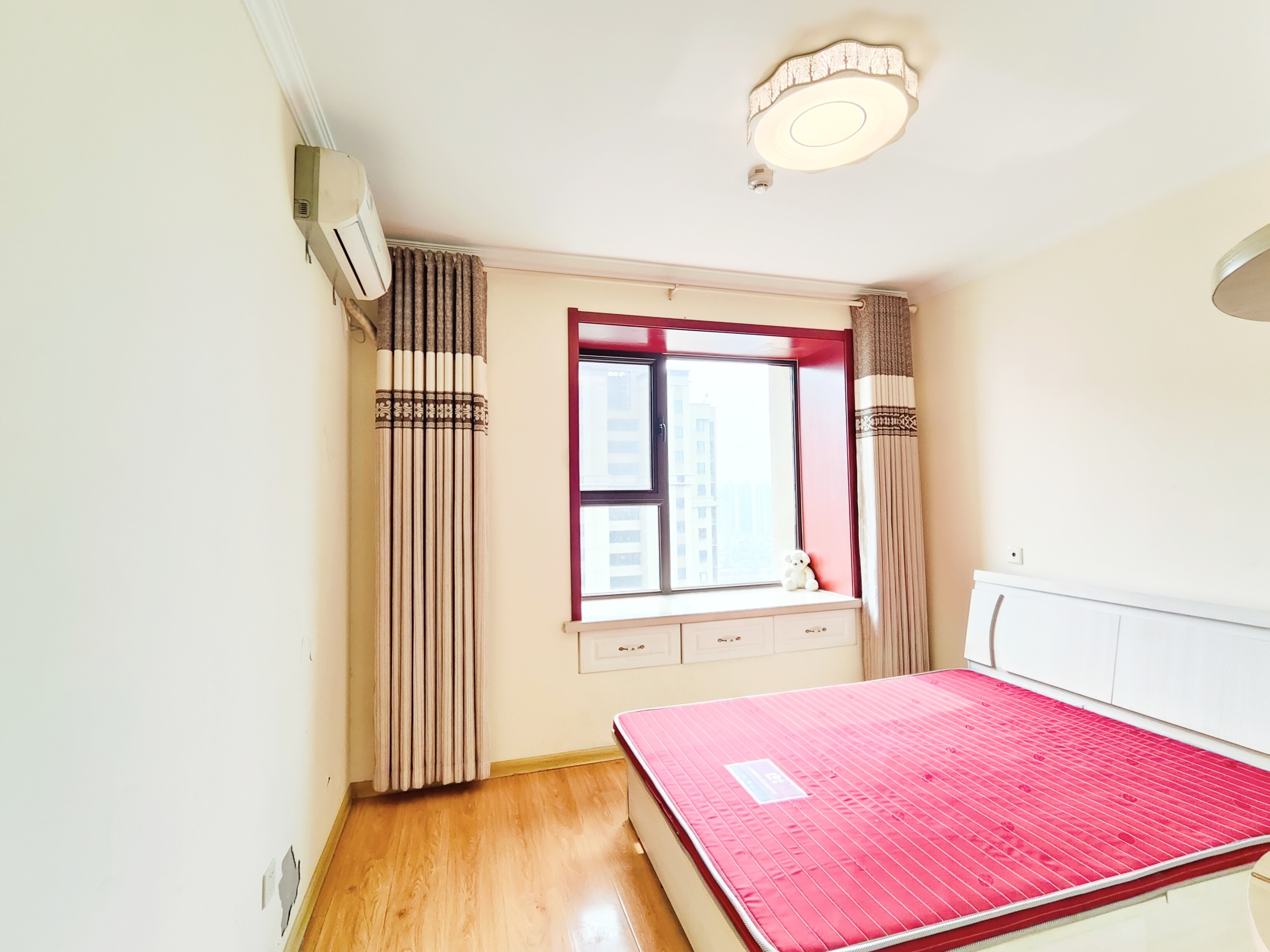 海尔云世界滟澜公馆花园