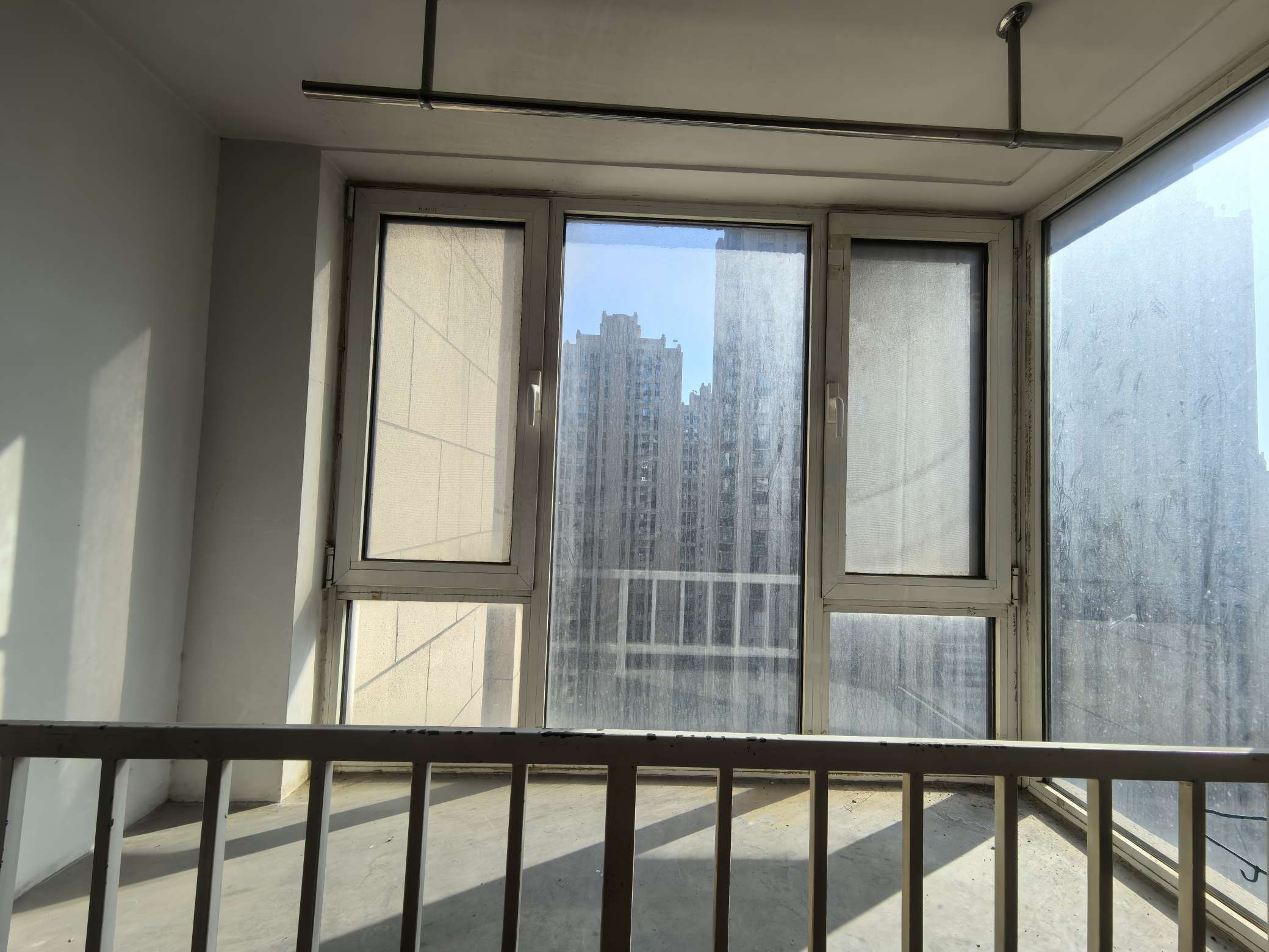 绿地新里卢浮公馆