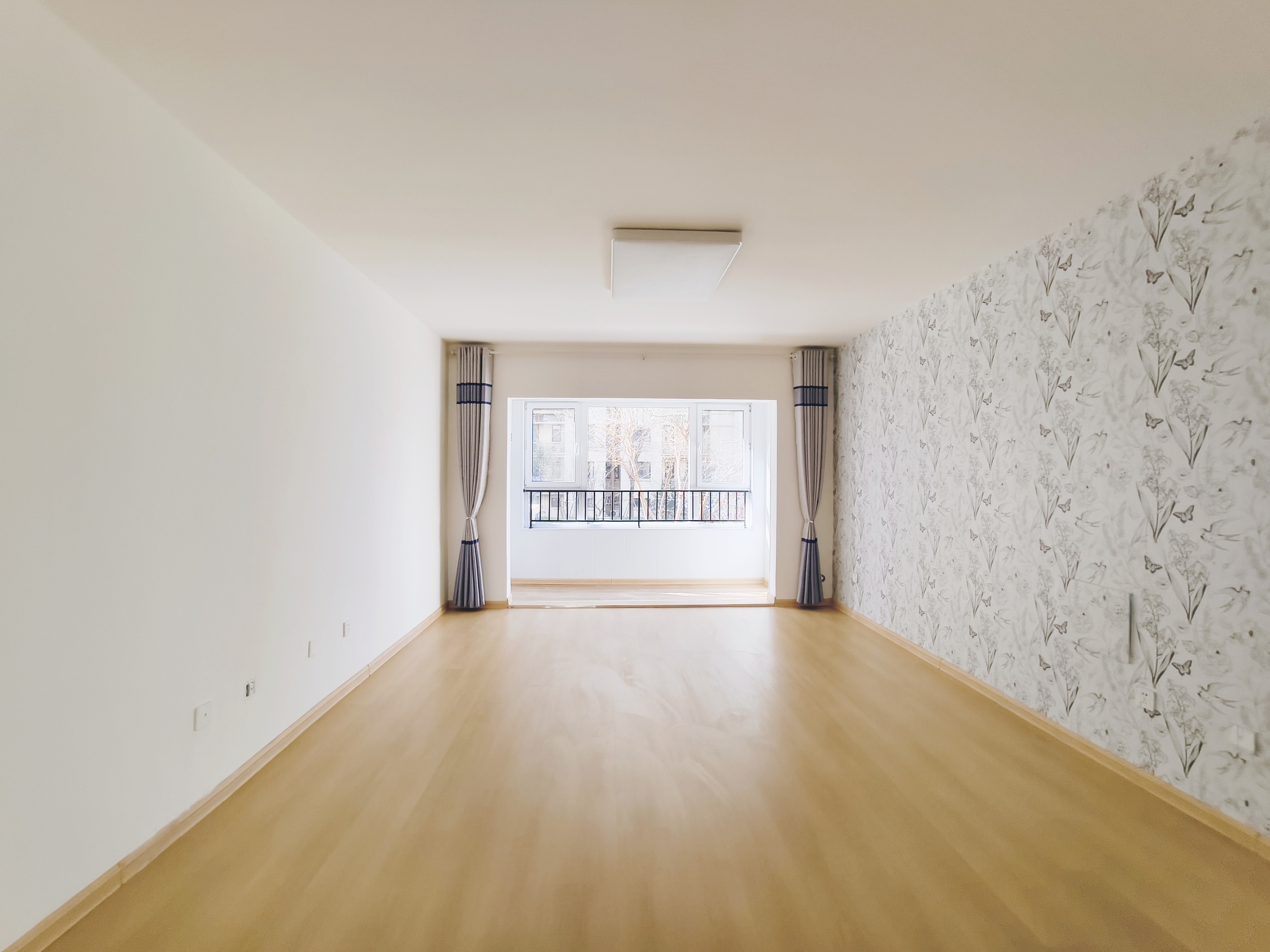  龙湖春江郦城 南