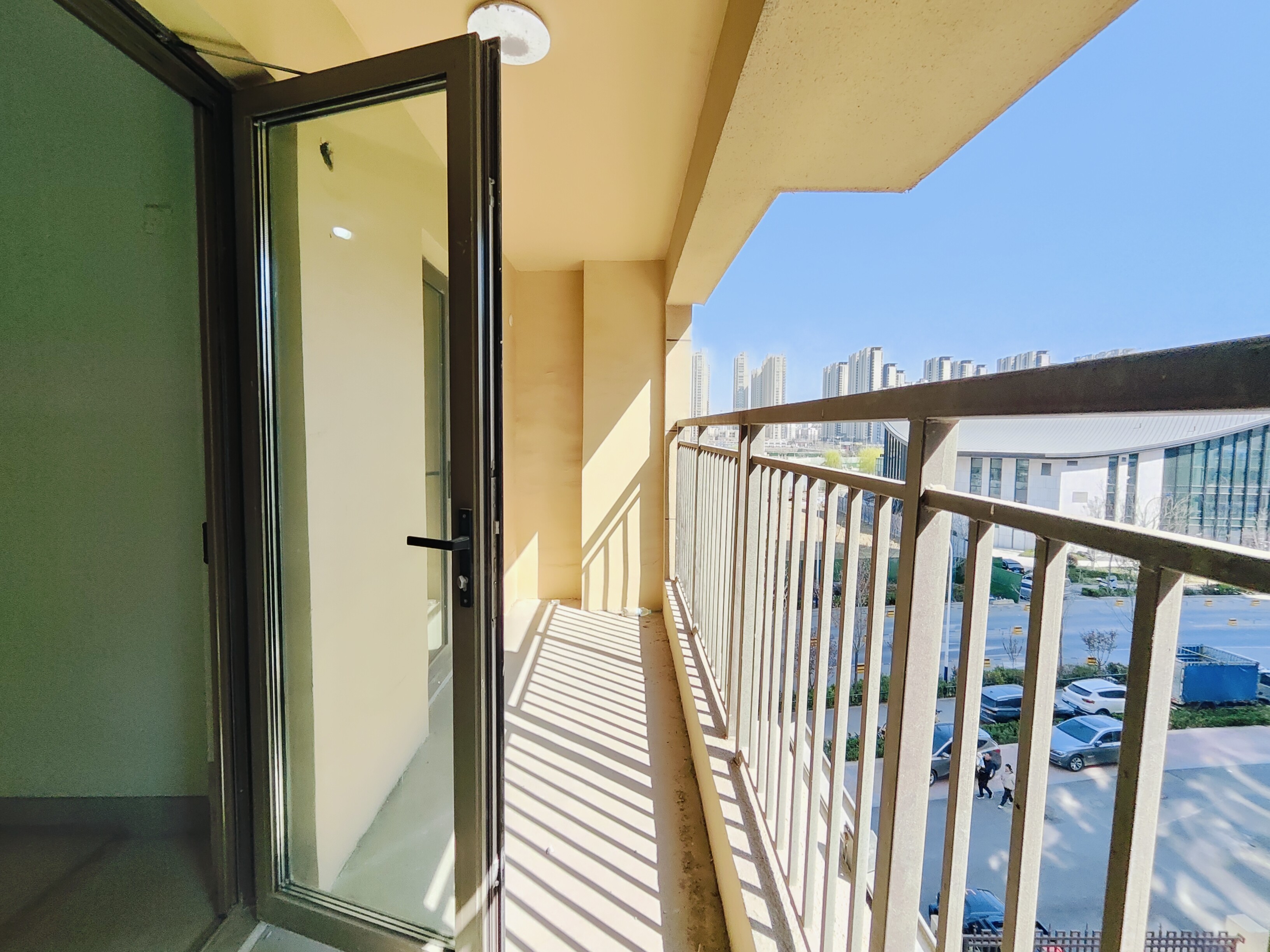 海尔云世界滟澜公馆花园