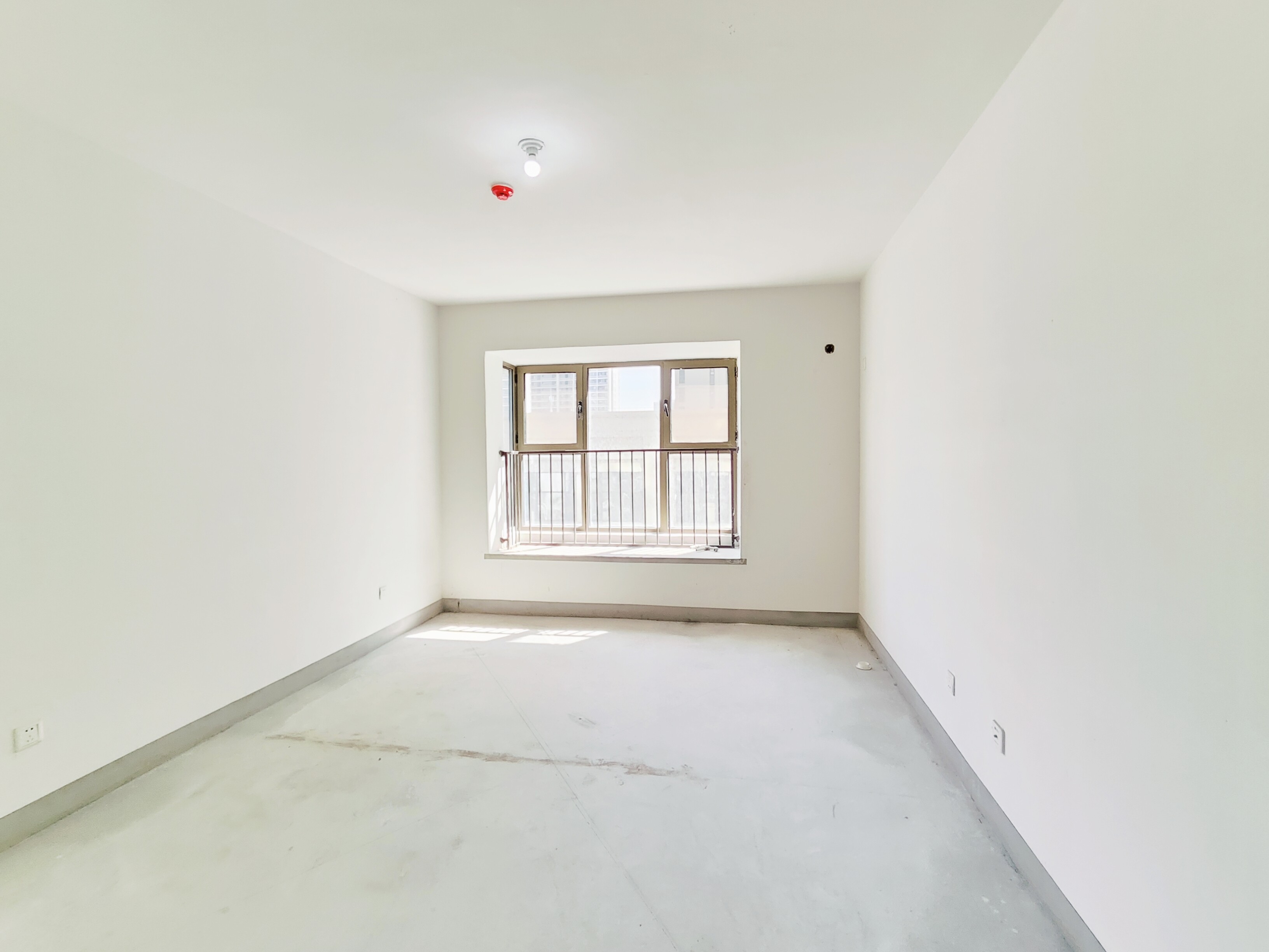 海尔云世界滟澜公馆花园