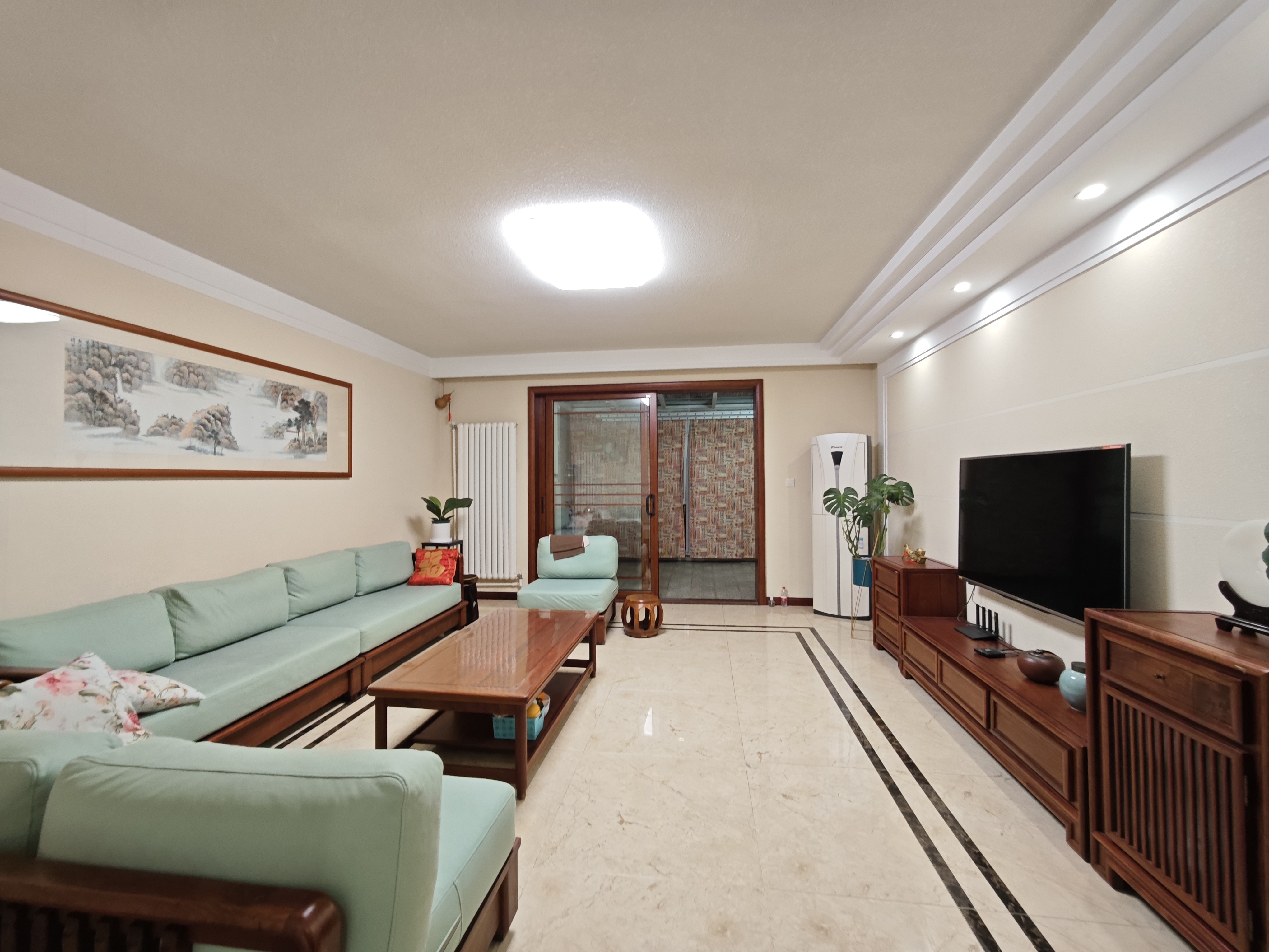  鲍德现代逸城 南北