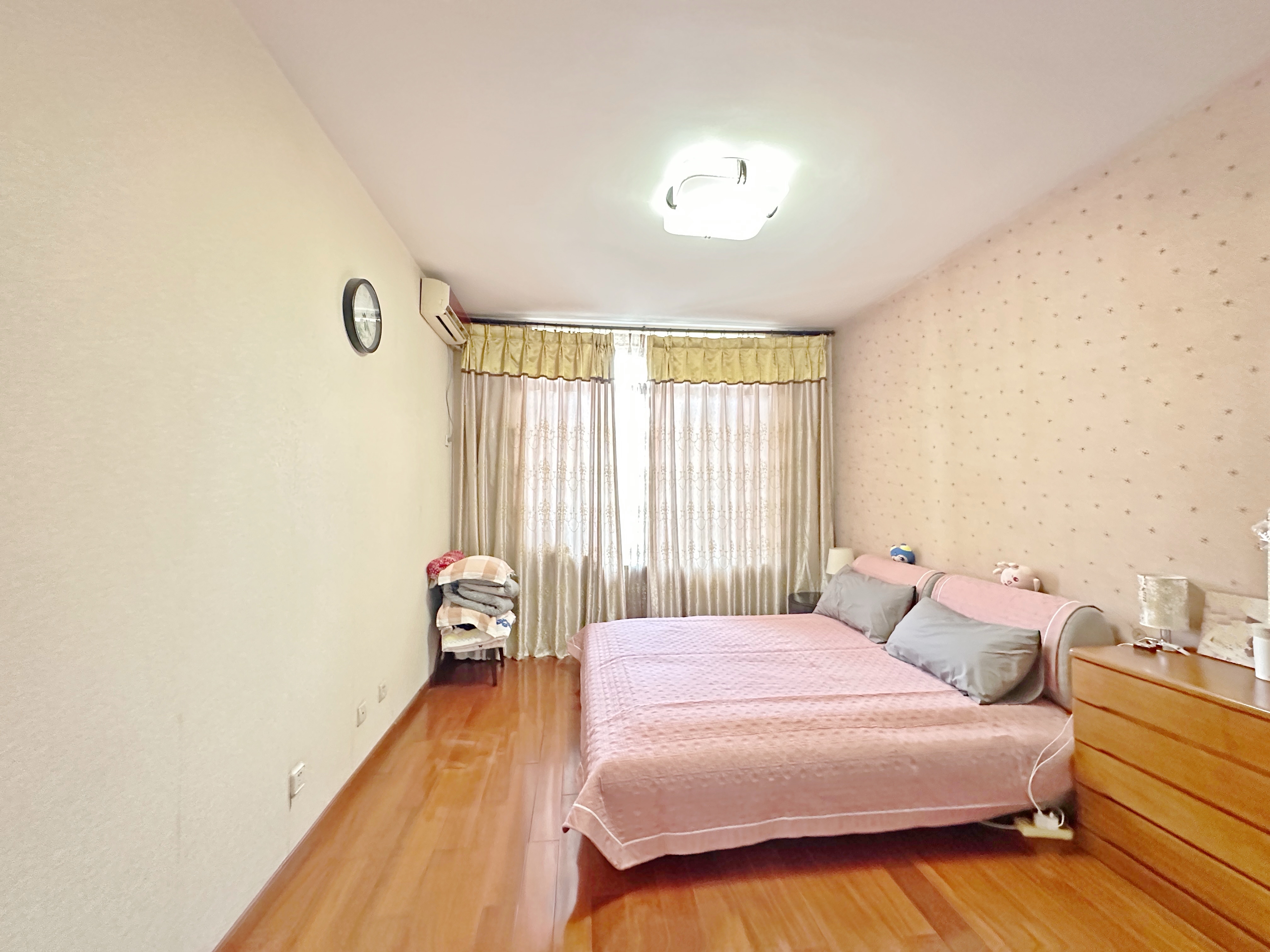 卧龙花园龙泰苑