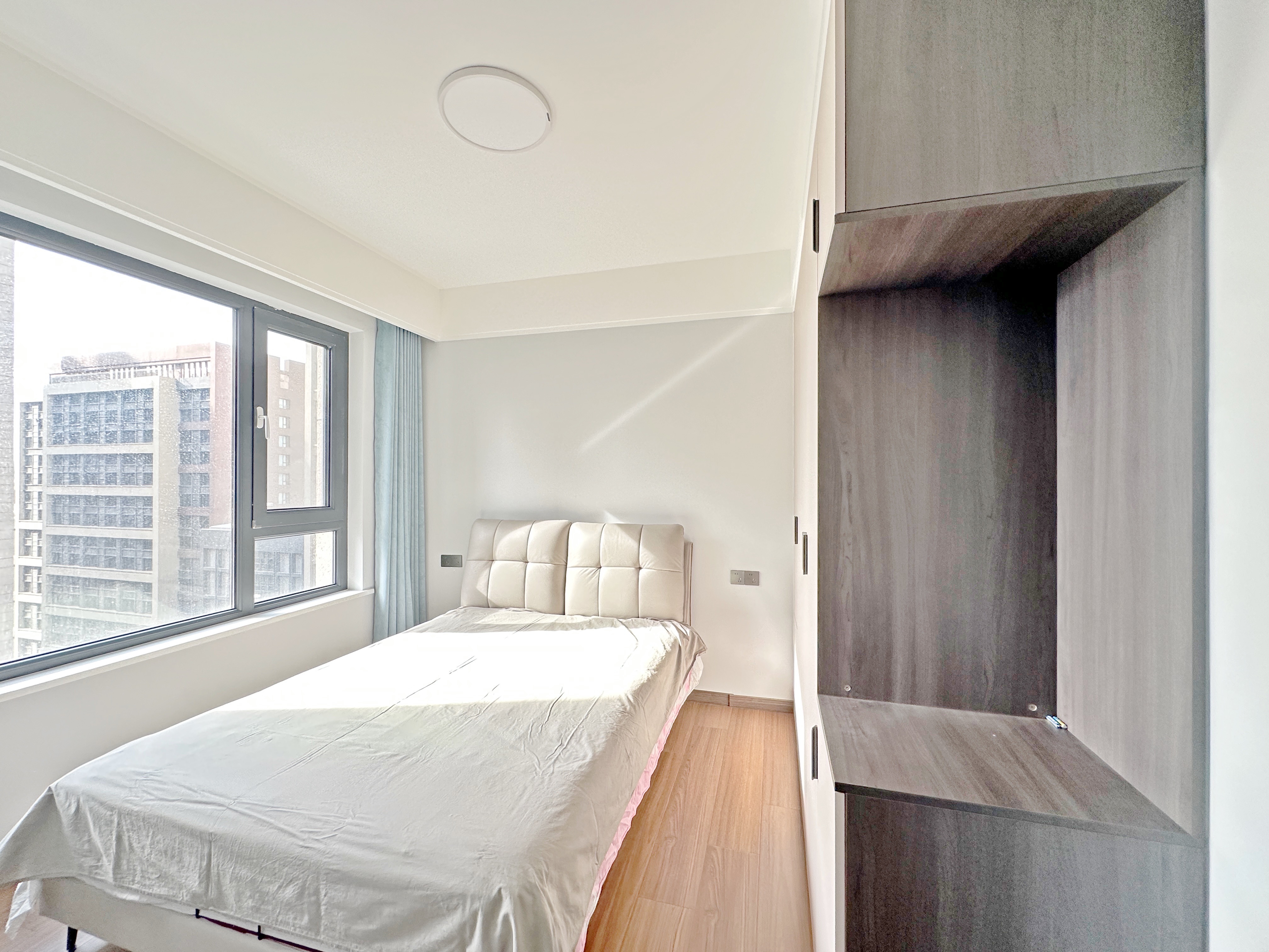 绿地新里卢浮公馆